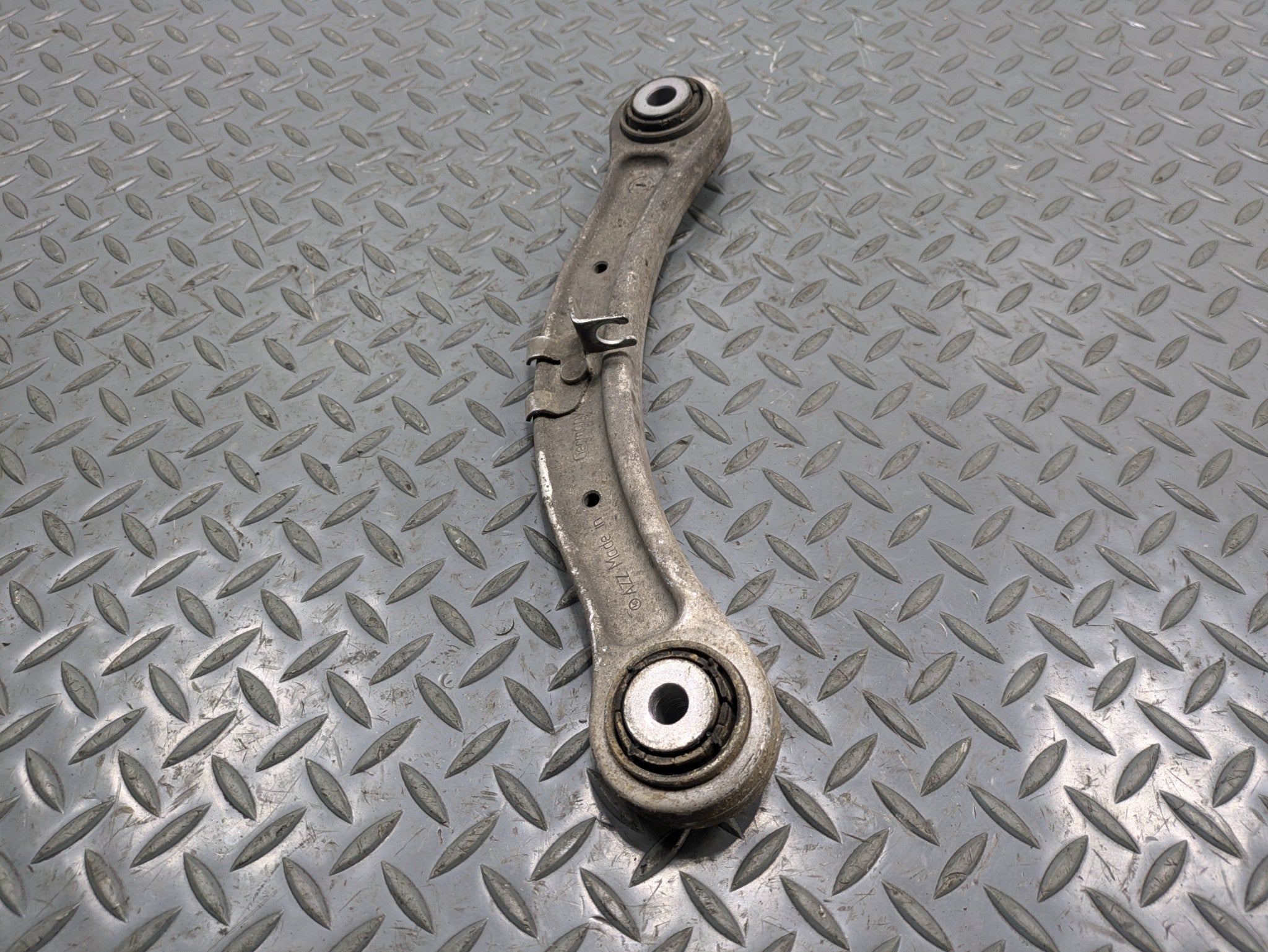 2008 - 2010 OEM PORSCHE CAYENNE REAR RIGHT SIDE UPPER FORWARD CONTROL ARM