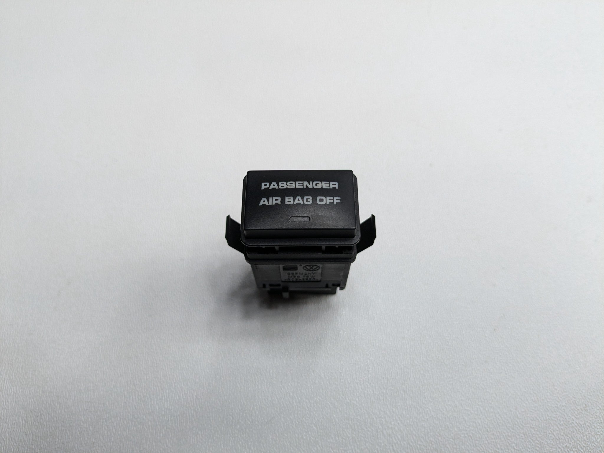 2008 - 2010 OEM PORSCHE CAYENNE PASSENGER AIR BAG OFF SWITCH INDICATOR BUTTON