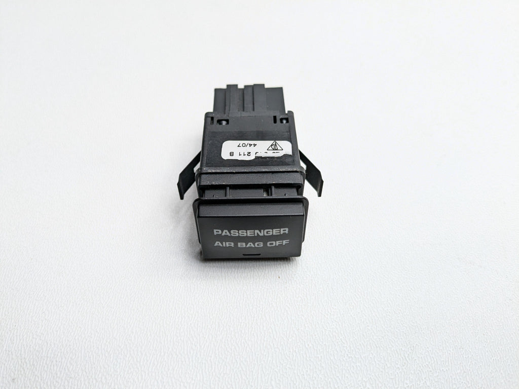 2008 - 2010 OEM PORSCHE CAYENNE PASSENGER AIR BAG OFF SWITCH INDICATOR BUTTON