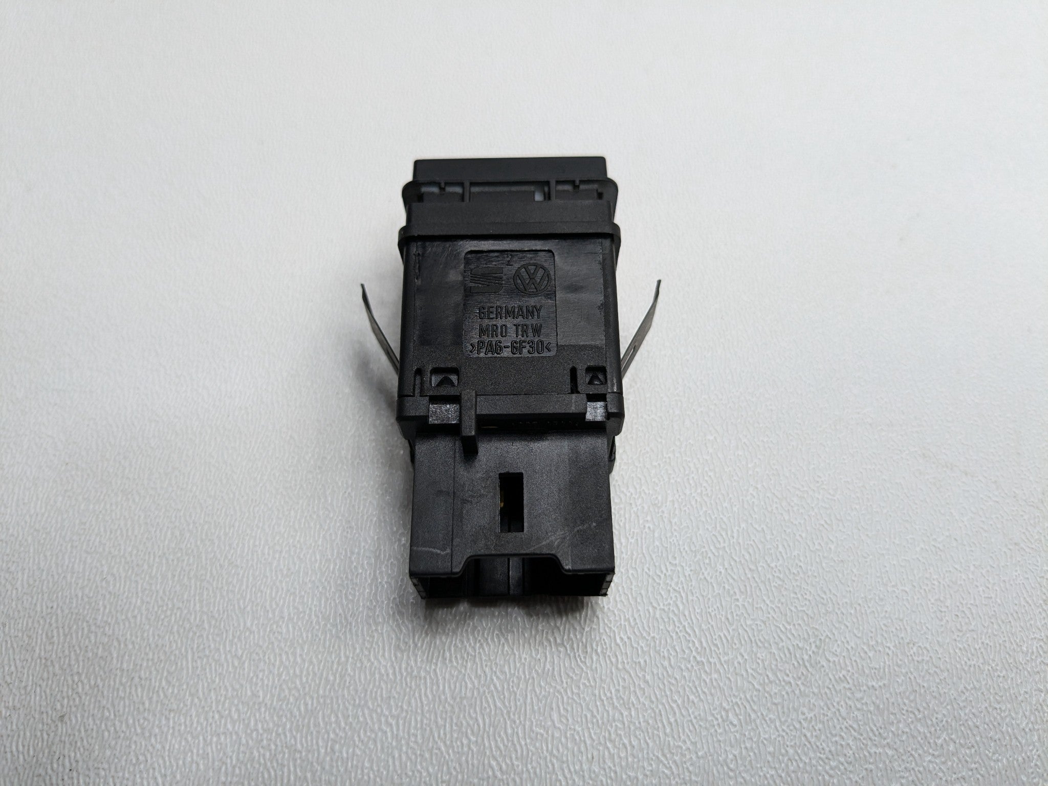 2008 - 2010 OEM PORSCHE CAYENNE PASSENGER AIR BAG OFF SWITCH INDICATOR BUTTON