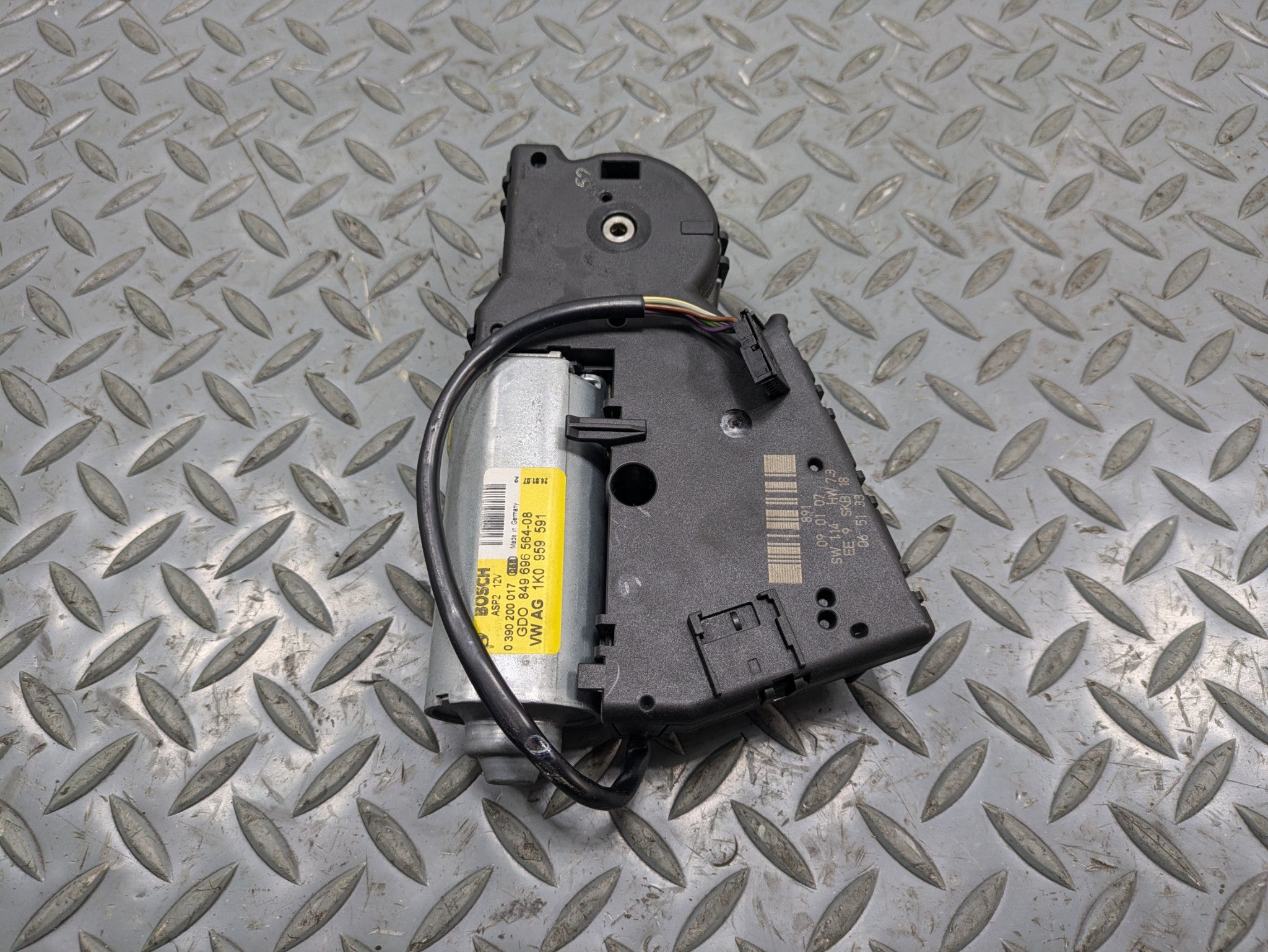 2008 - 2010 OEM PORSCHE CAYENNE SUNROOF MOONROOF MOTOR ACTUATOR UNIT