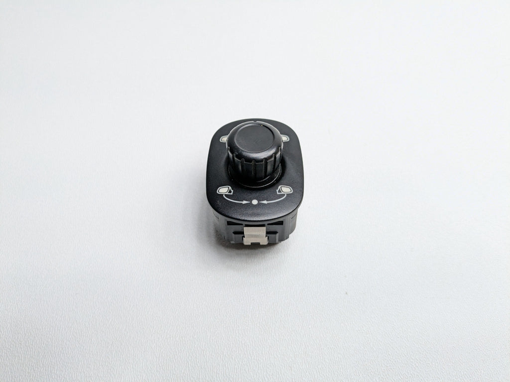 2008 - 2010 OEM PORSCHE CAYENNE DOOR MIRROR ADJUSTMENT CONTROL SWITCH