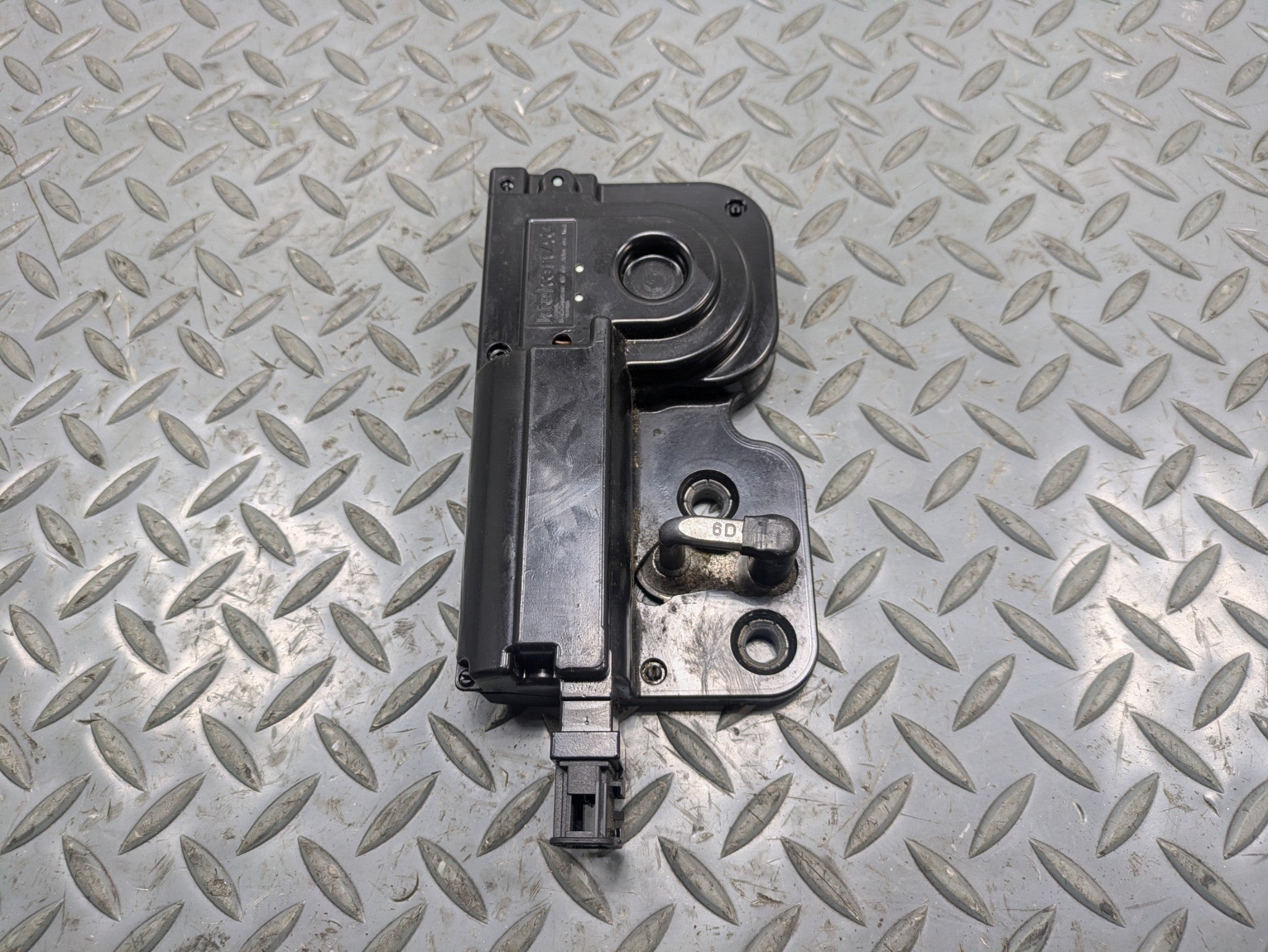 2008 - 2010 OEM PORSCHE CAYENNE REAR LIFTGATE LATCH LOCK ACTUATOR WITH MOTOR