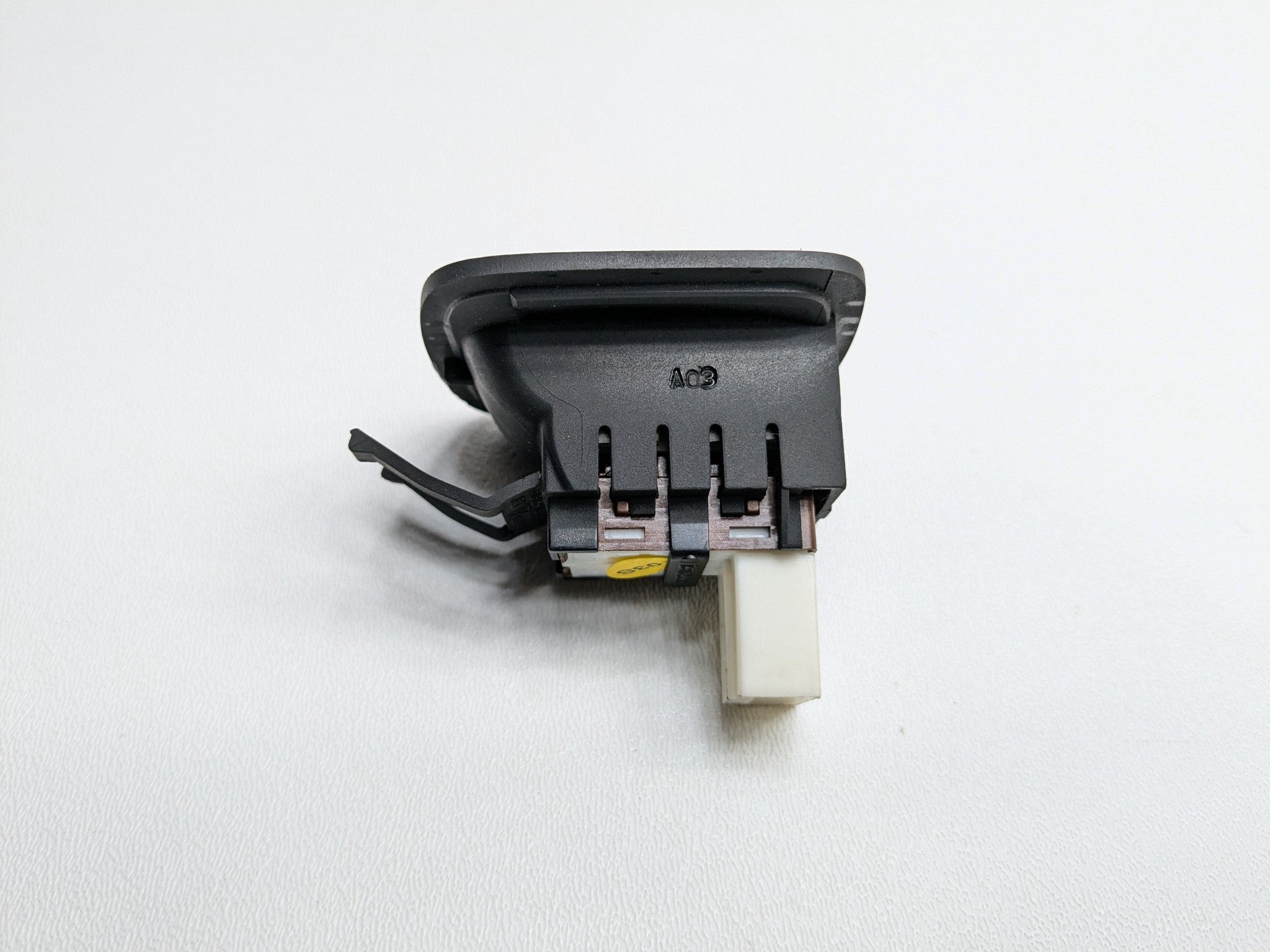 2008 - 2010 OEM PORSCHE CAYENNE DOOR CARD BOOT OPENING HATCH OPEN SWITCH BUTTON