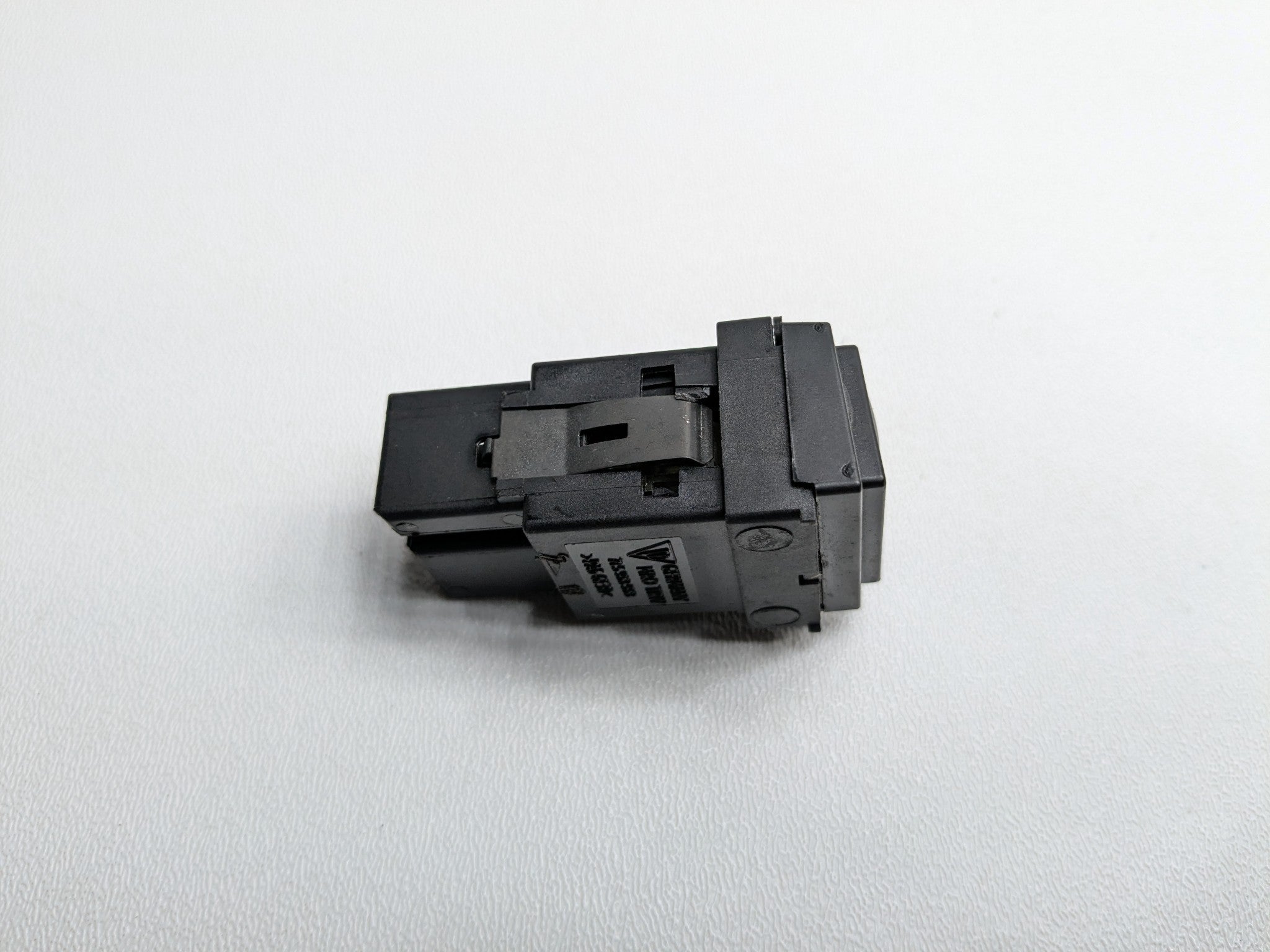 2008 - 2010 OEM PORSCHE CAYENNE LEFT DRIVER SIDE SEAT HEATER CONTROL SWITCH