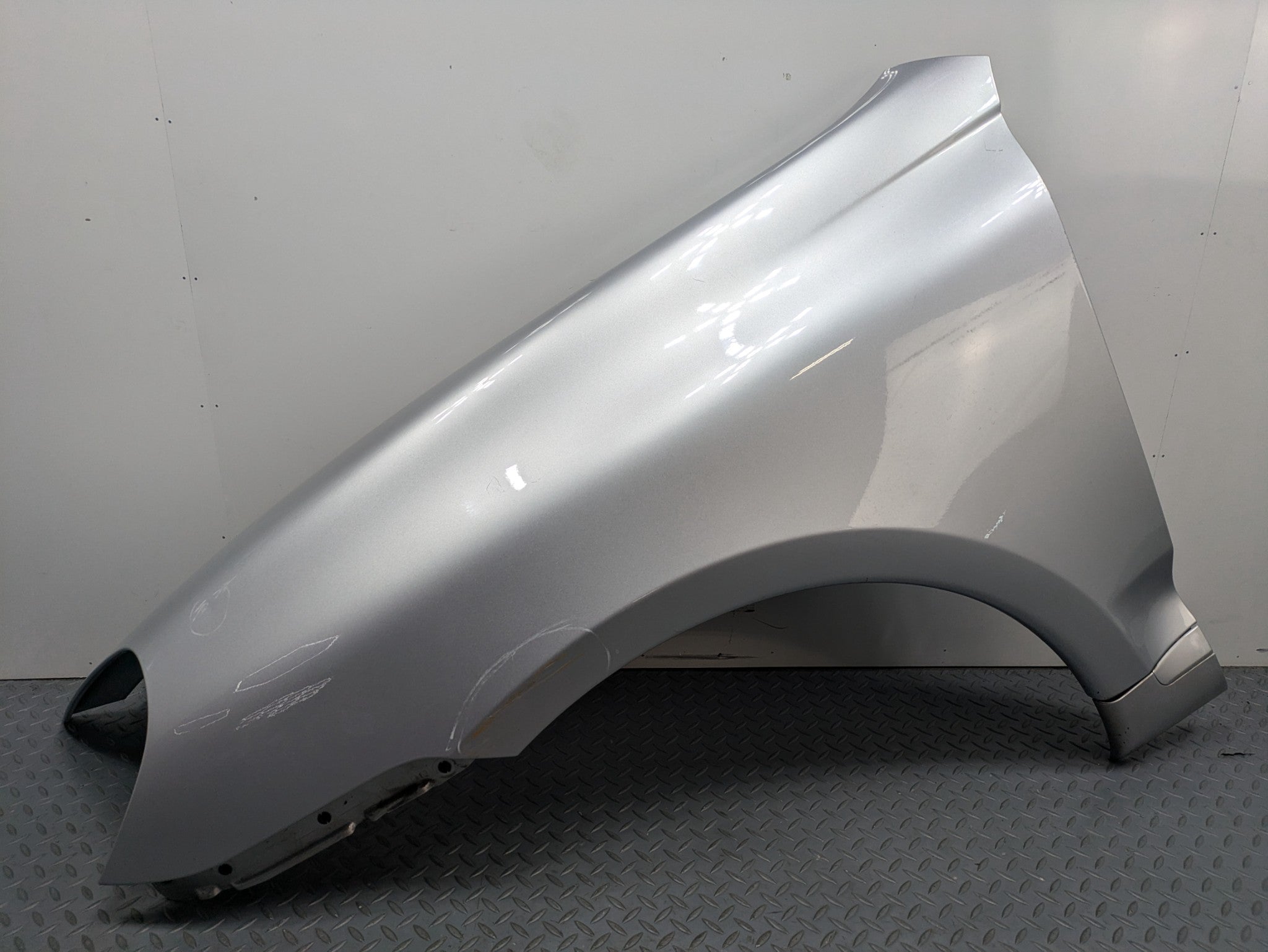 2008 - 2010 OEM PORSCHE CAYENNE FRONT LEFT DRIVER SIDE FENDER SHELL PANEL