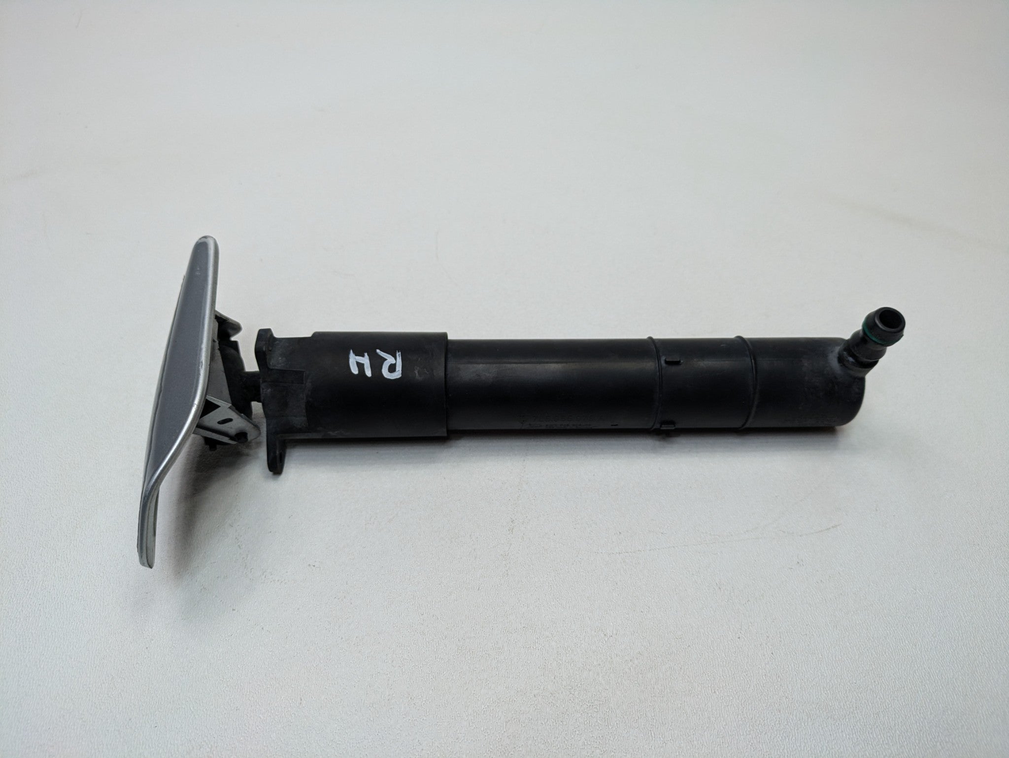 08 - 10 OEM PORSCHE CAYENNE FRONT RIGHT SIDE HEADLIGHT LAMP WIPER WASHER NOZZLE