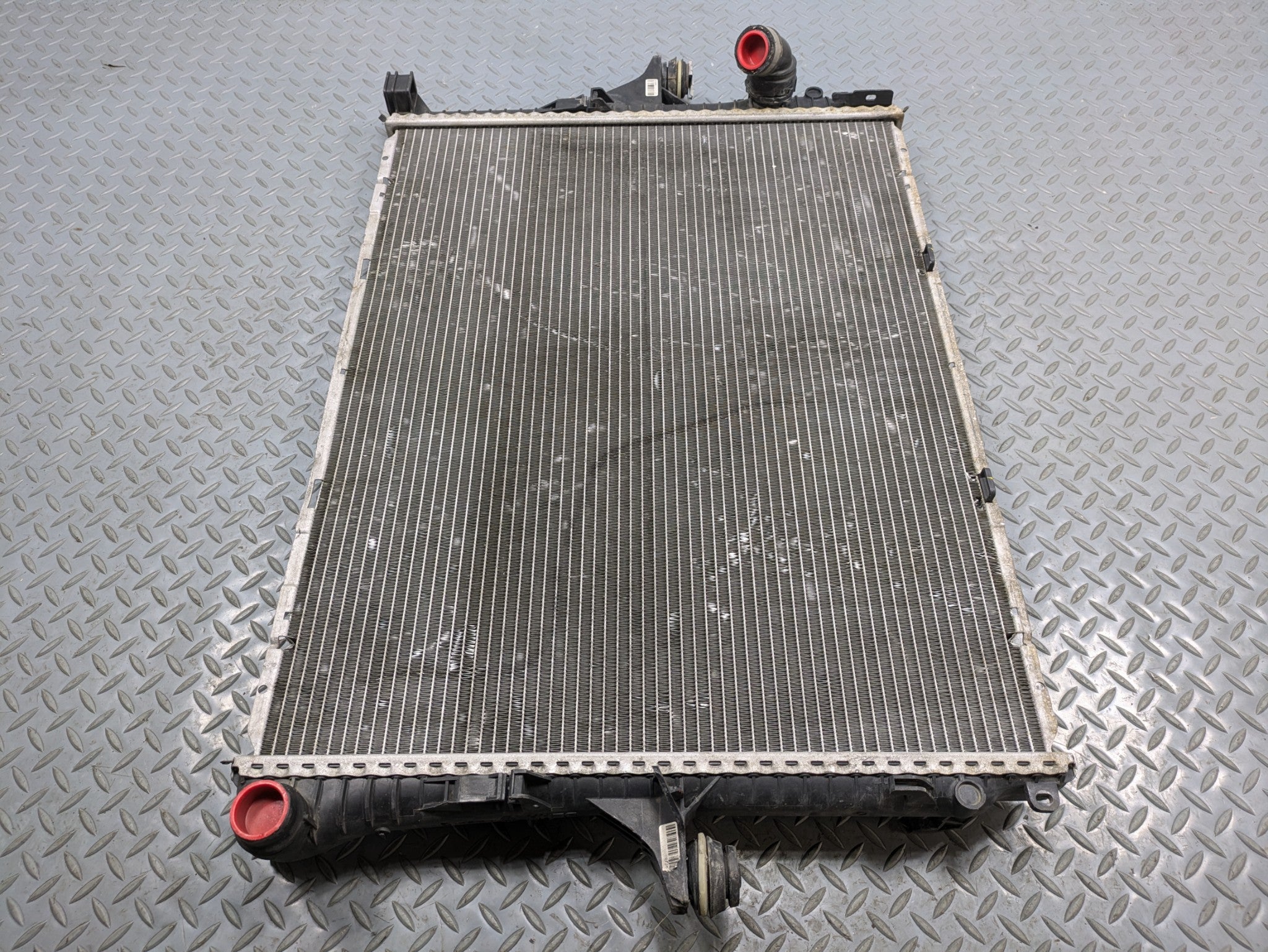 2008 - 2010 OEM PORSCHE CAYENNE ENGINE COOLING RADIATOR AUTOMATIC TRANSMISSION