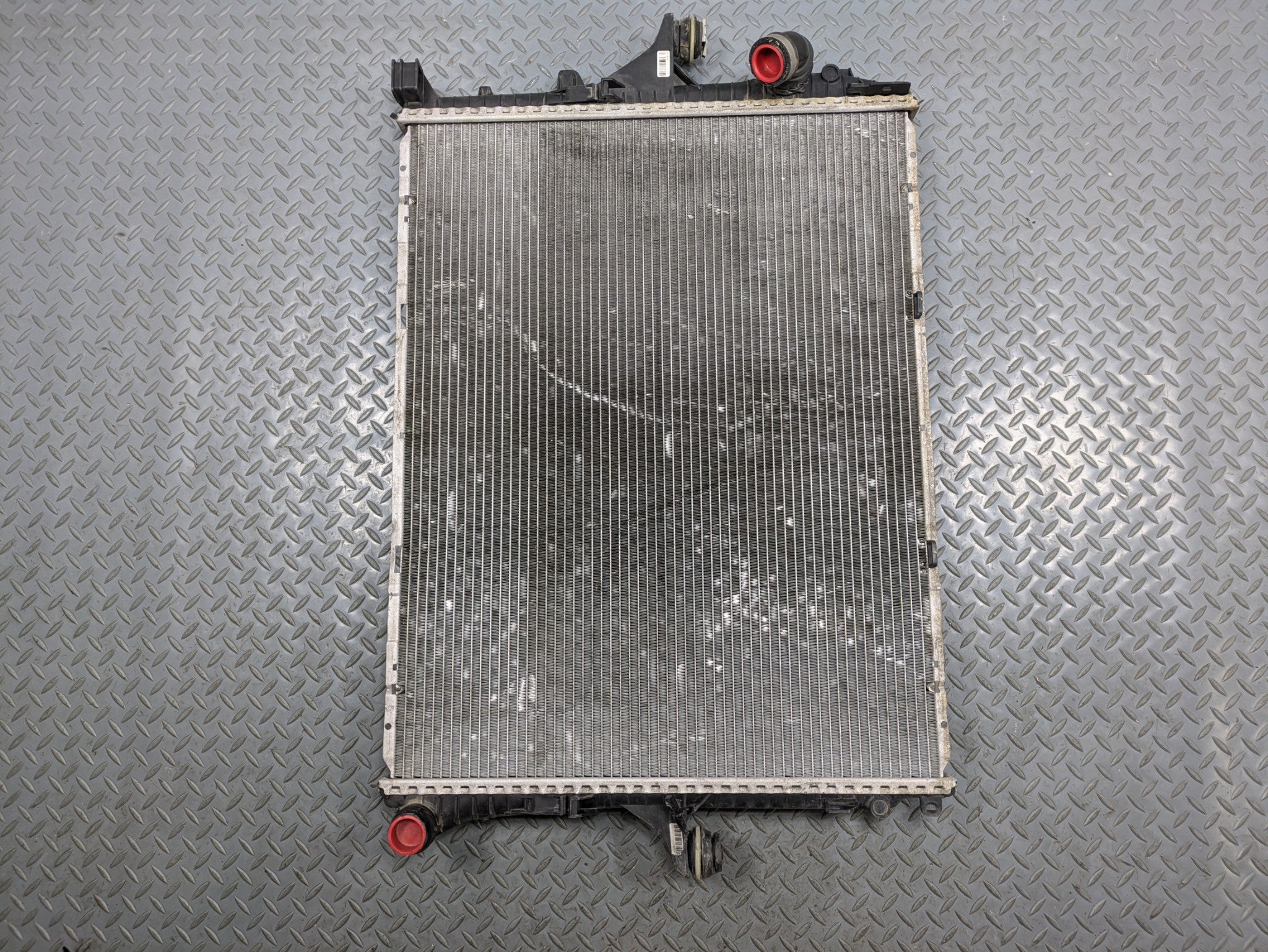 2008 - 2010 OEM PORSCHE CAYENNE ENGINE COOLING RADIATOR AUTOMATIC TRANSMISSION