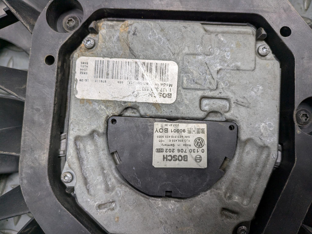 2008 - 2010 OEM PORSCHE CAYENNE ELECTRIC COOLING MOTOR FAN ASSEMBLY