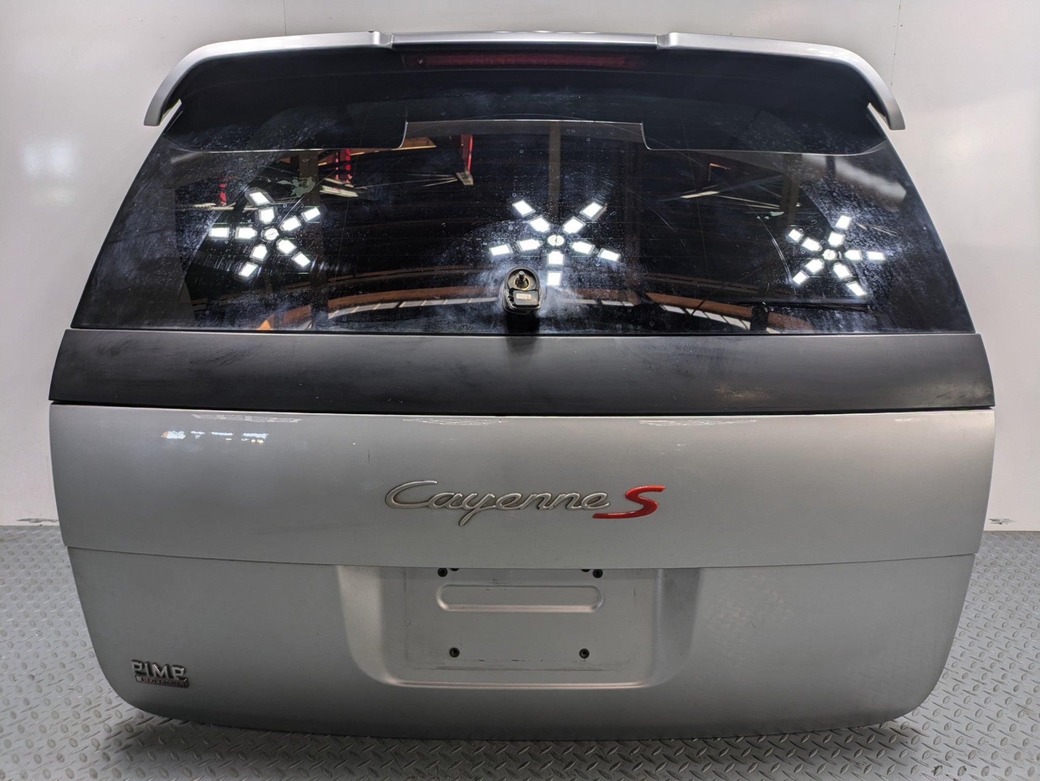 2008 - 2010 OEM PORSCHE CAYENNE REAR TRUNK TAILGATE LIFTGATE WITH GLASS