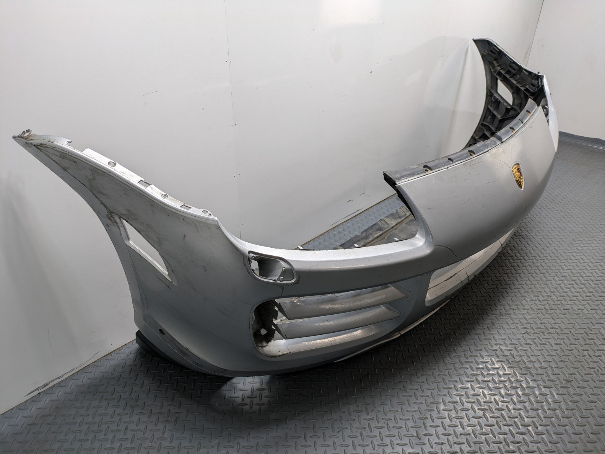 2008 - 2010 OEM PORSCHE CAYENNE FRONT BUMPER COVER ASSEMBLY