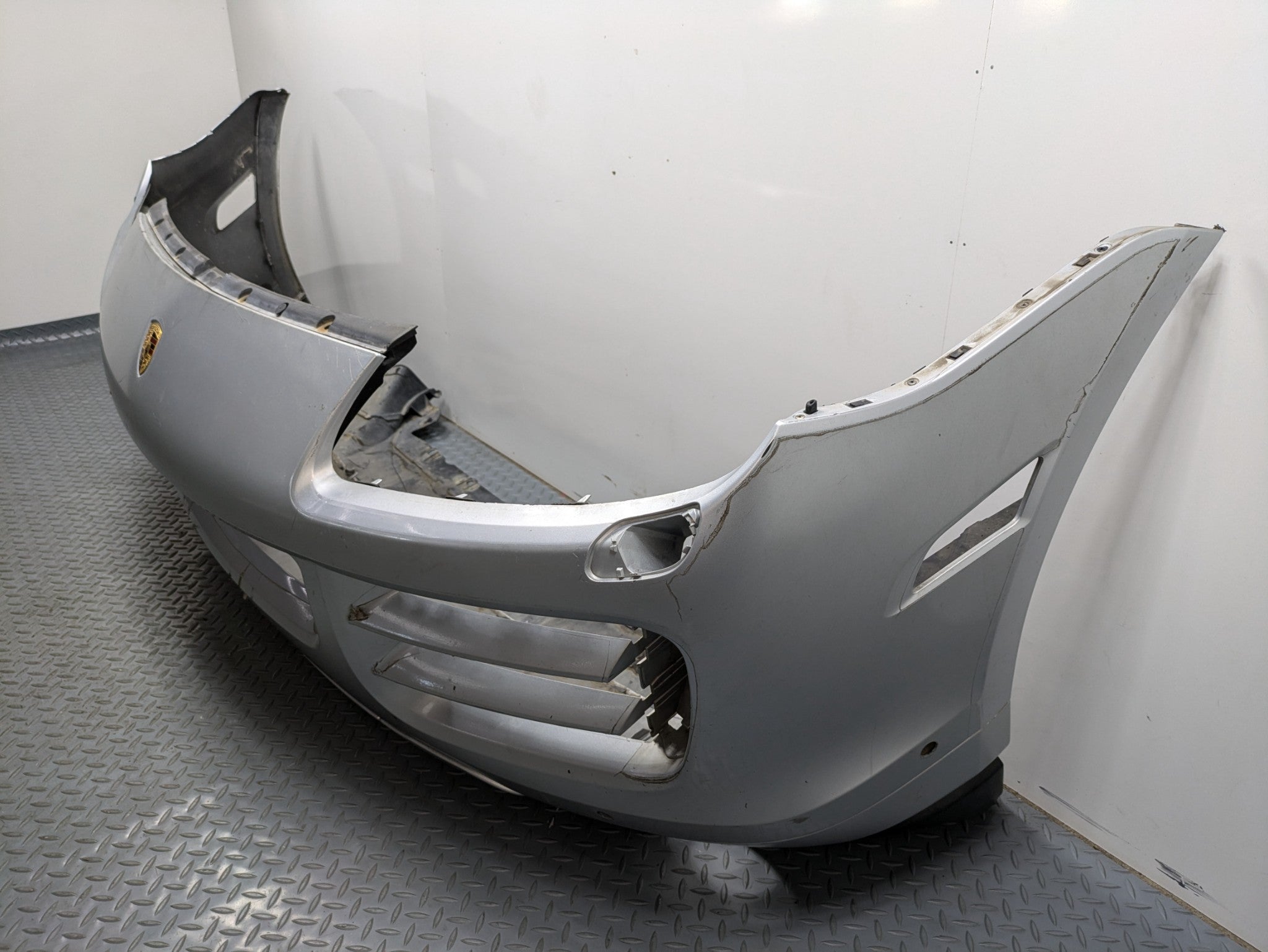 2008 - 2010 OEM PORSCHE CAYENNE FRONT BUMPER COVER ASSEMBLY