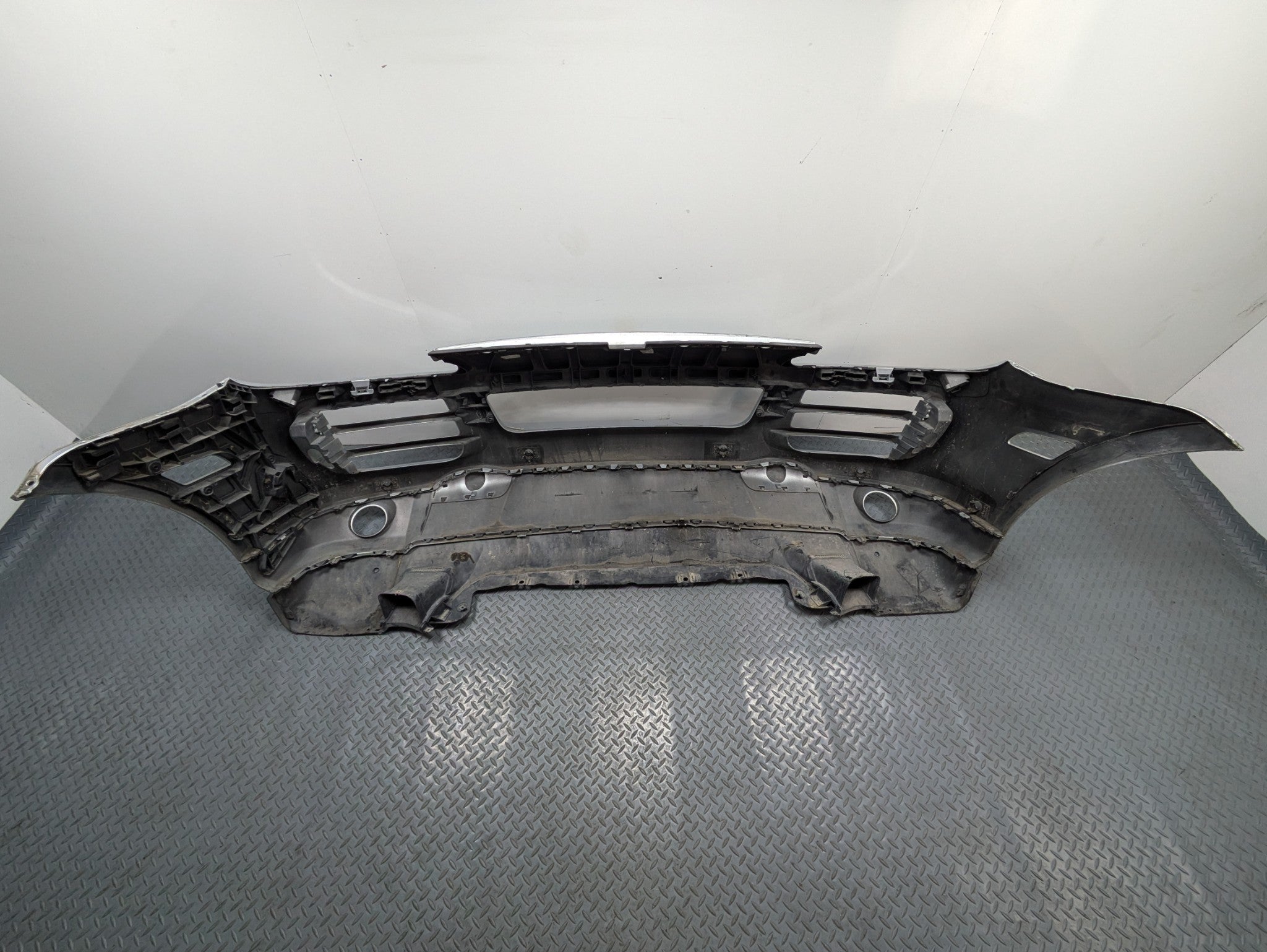 2008 - 2010 OEM PORSCHE CAYENNE FRONT BUMPER COVER ASSEMBLY