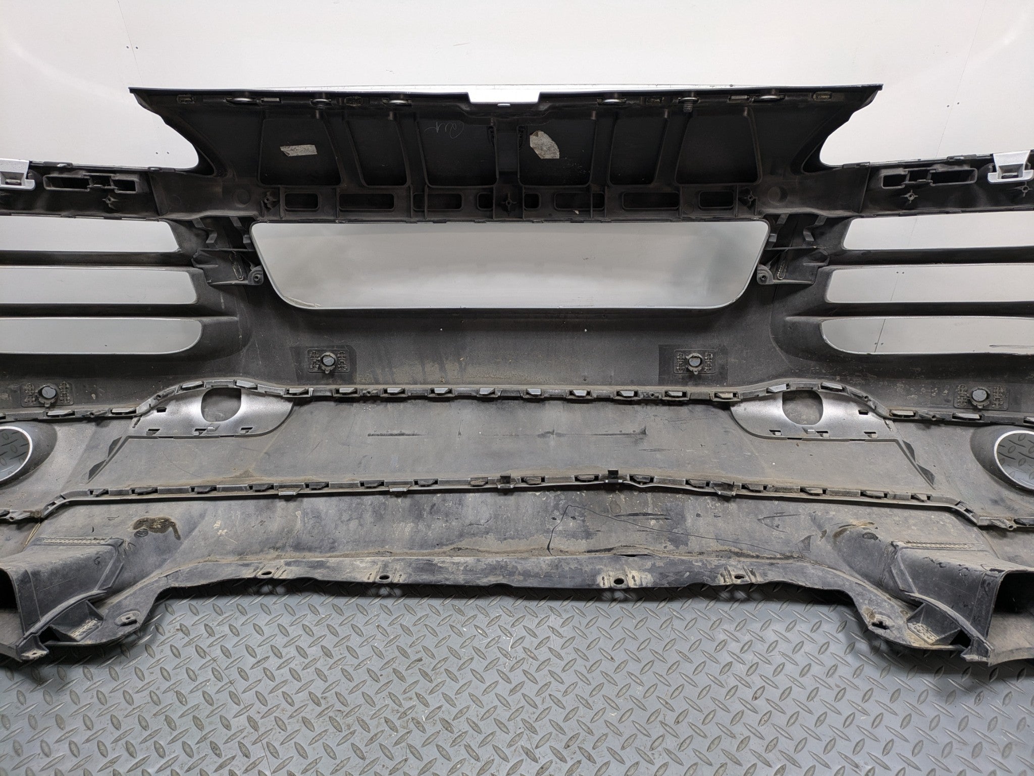 2008 - 2010 OEM PORSCHE CAYENNE FRONT BUMPER COVER ASSEMBLY