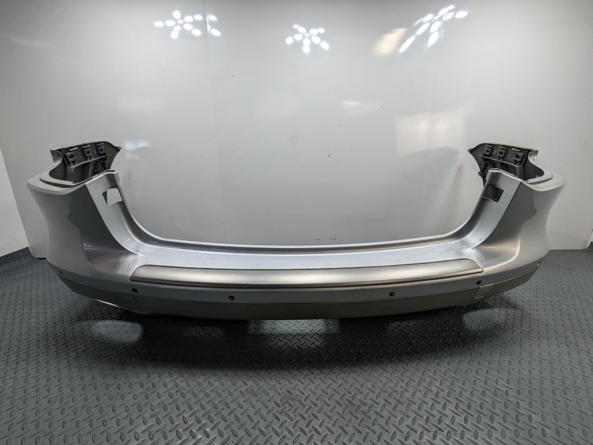 2008 - 2010 OEM PORSCHE CAYENNE REAR BUMPER COVER PANEL ASSEMBLY