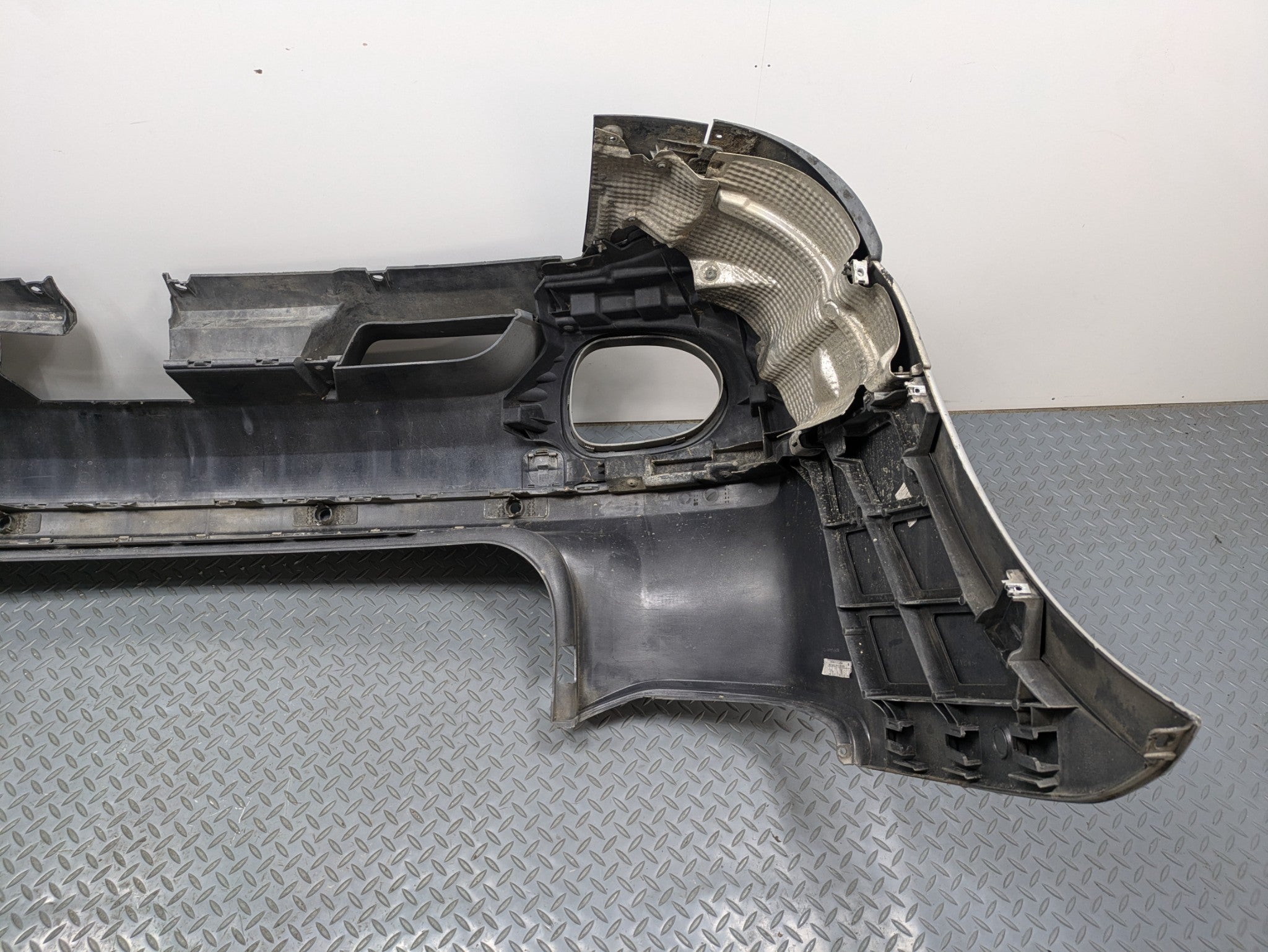 2008 - 2010 OEM PORSCHE CAYENNE REAR BUMPER COVER PANEL ASSEMBLY