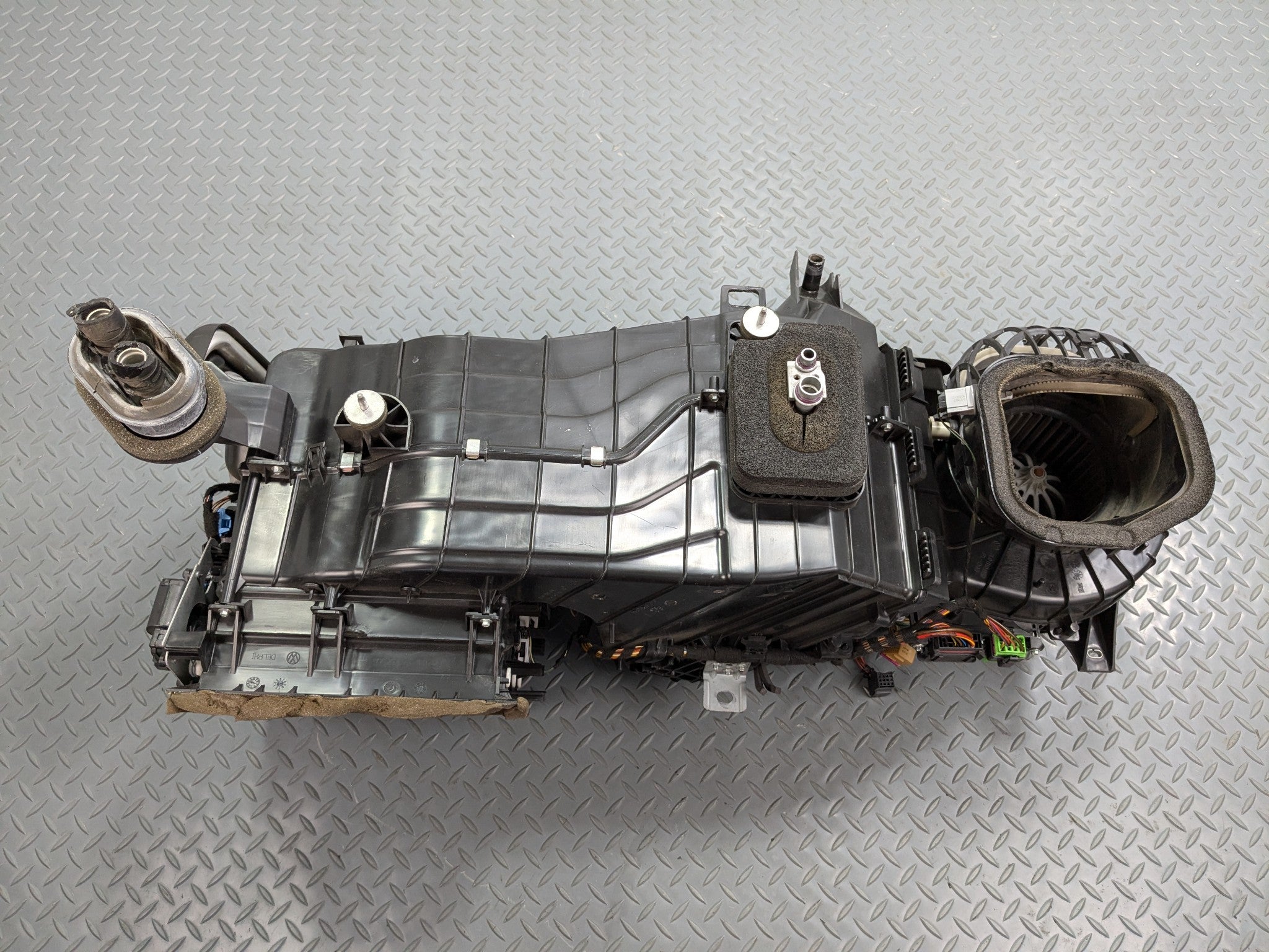 2008 - 2010 OEM PORSCHE CAYENNE AIR CONDITIONING EVAPORATOR HEATER CORE HOUSING