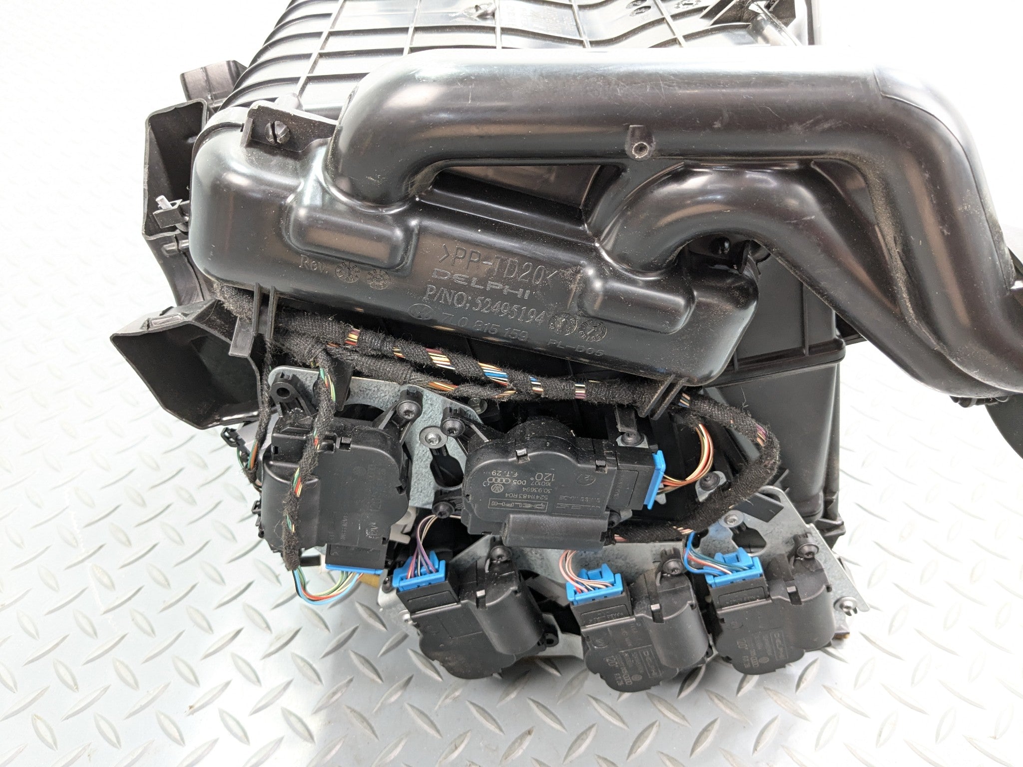 2008 - 2010 OEM PORSCHE CAYENNE AIR CONDITIONING EVAPORATOR HEATER CORE HOUSING