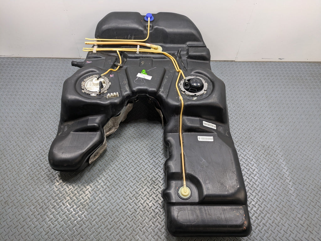 2008 - 2010 OEM PORSCHE CAYENNE FUEL GAS TANK RESERVOIR ASSEMBLY 957