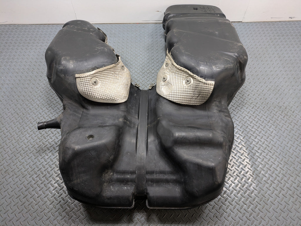 2008 - 2010 OEM PORSCHE CAYENNE FUEL GAS TANK RESERVOIR ASSEMBLY 957