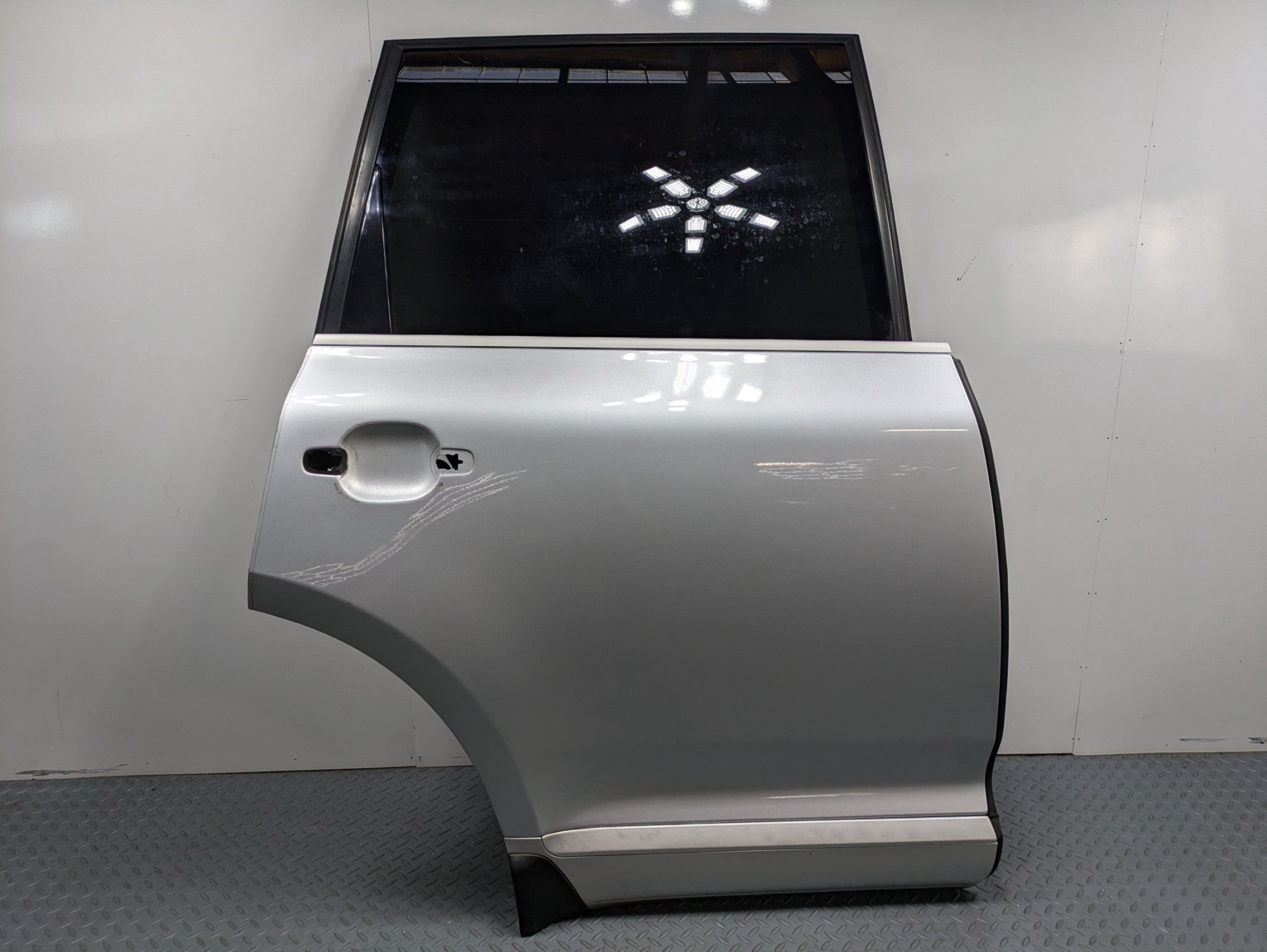 08 - 10 OEM PORSCHE CAYENNE REAR RIGHT PASSENGER SIDE DOOR SHELL PANEL ASSEMBLY