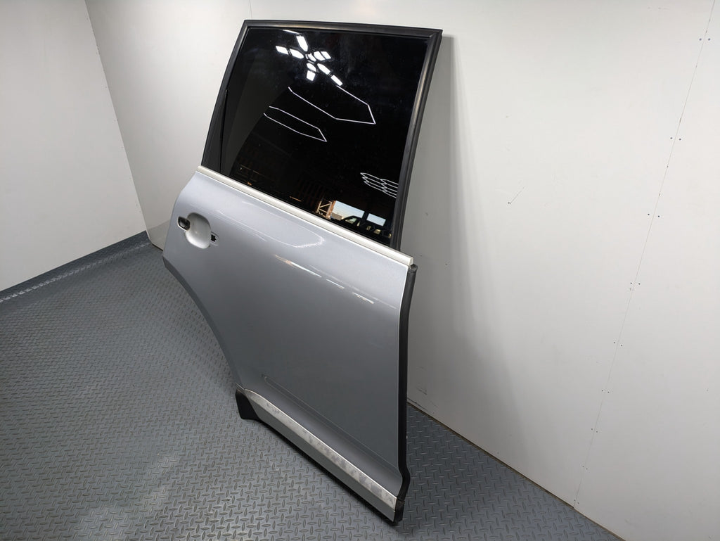 08 - 10 OEM PORSCHE CAYENNE REAR RIGHT PASSENGER SIDE DOOR SHELL PANEL ASSEMBLY