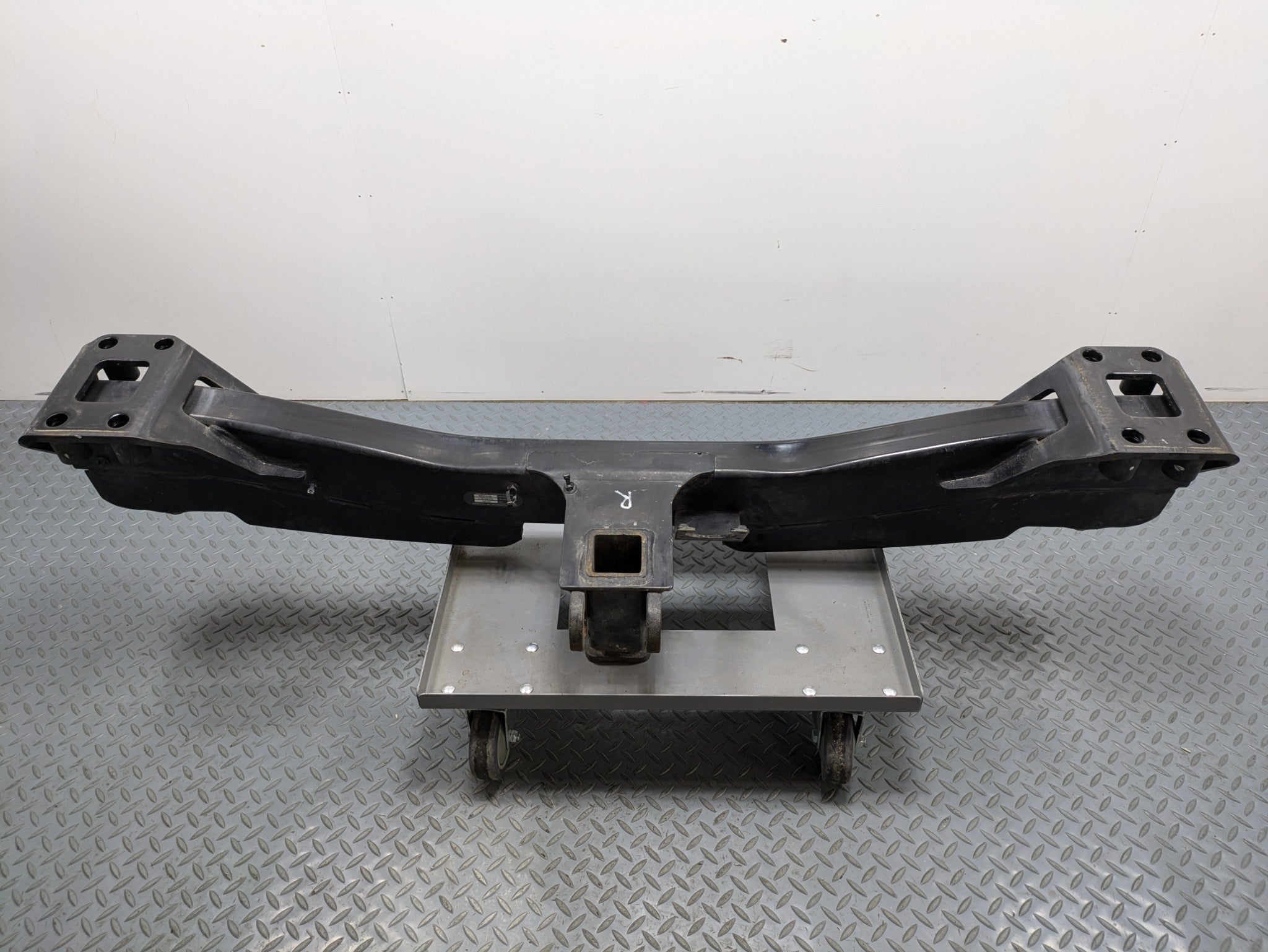 2008 - 2010 OEM PORSCHE CAYENNE REAR BUMPER REINFORCEMENT BAR WITH TOW HITCH