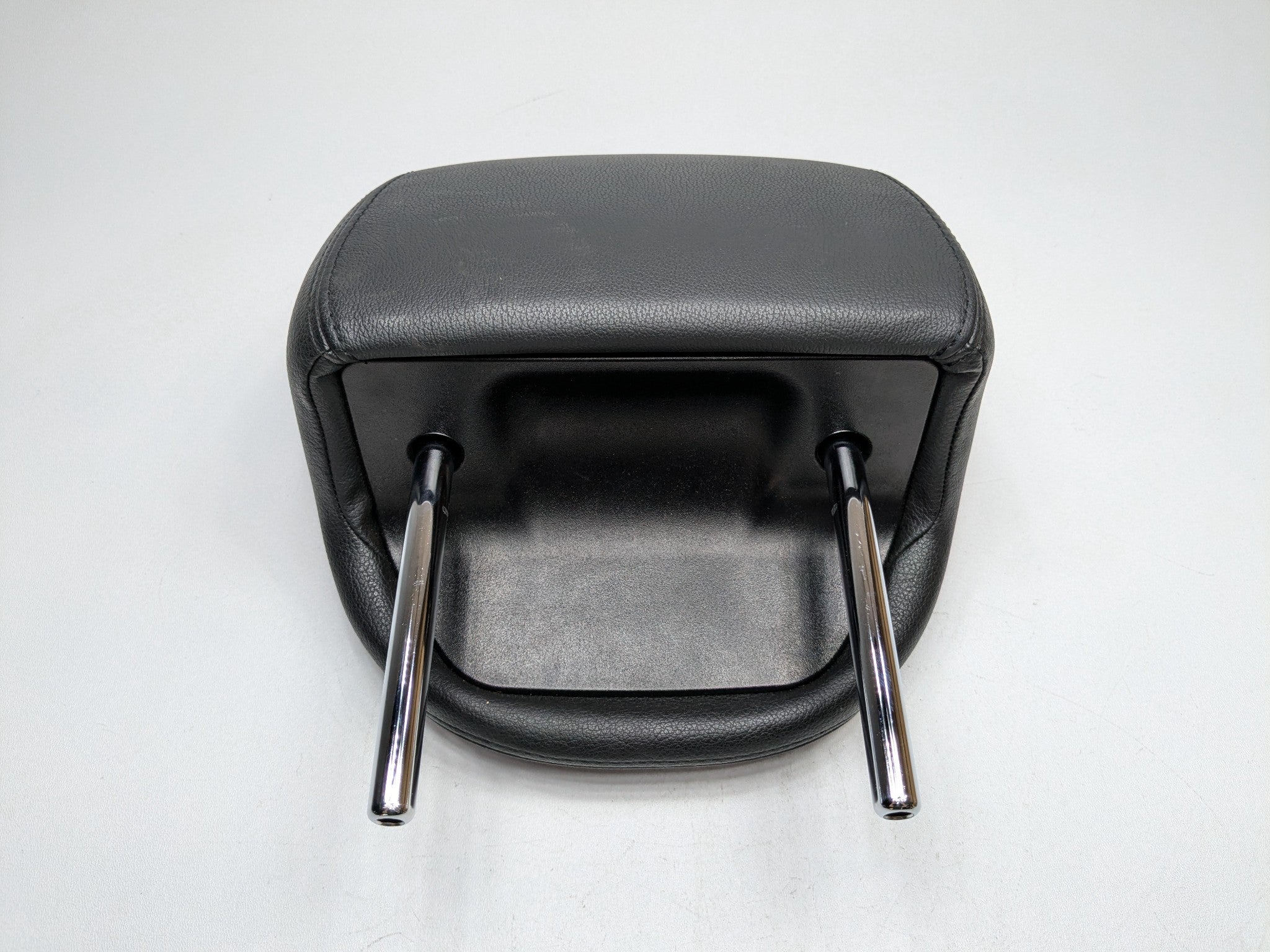 2008 - 2010 OEM PORSCHE CAYENNE REAR RIGHT PASSENGER SIDE SEAT HEADREST ASSEMBLY