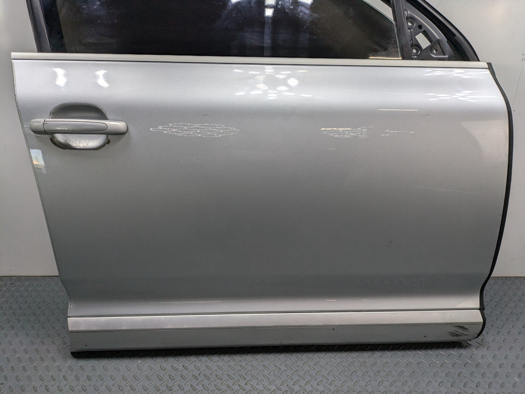08 - 10 OEM PORSCHE CAYENNE FRONT RIGHT PASSENGER SIDE DOOR SHELL PANEL ASSEMBLY