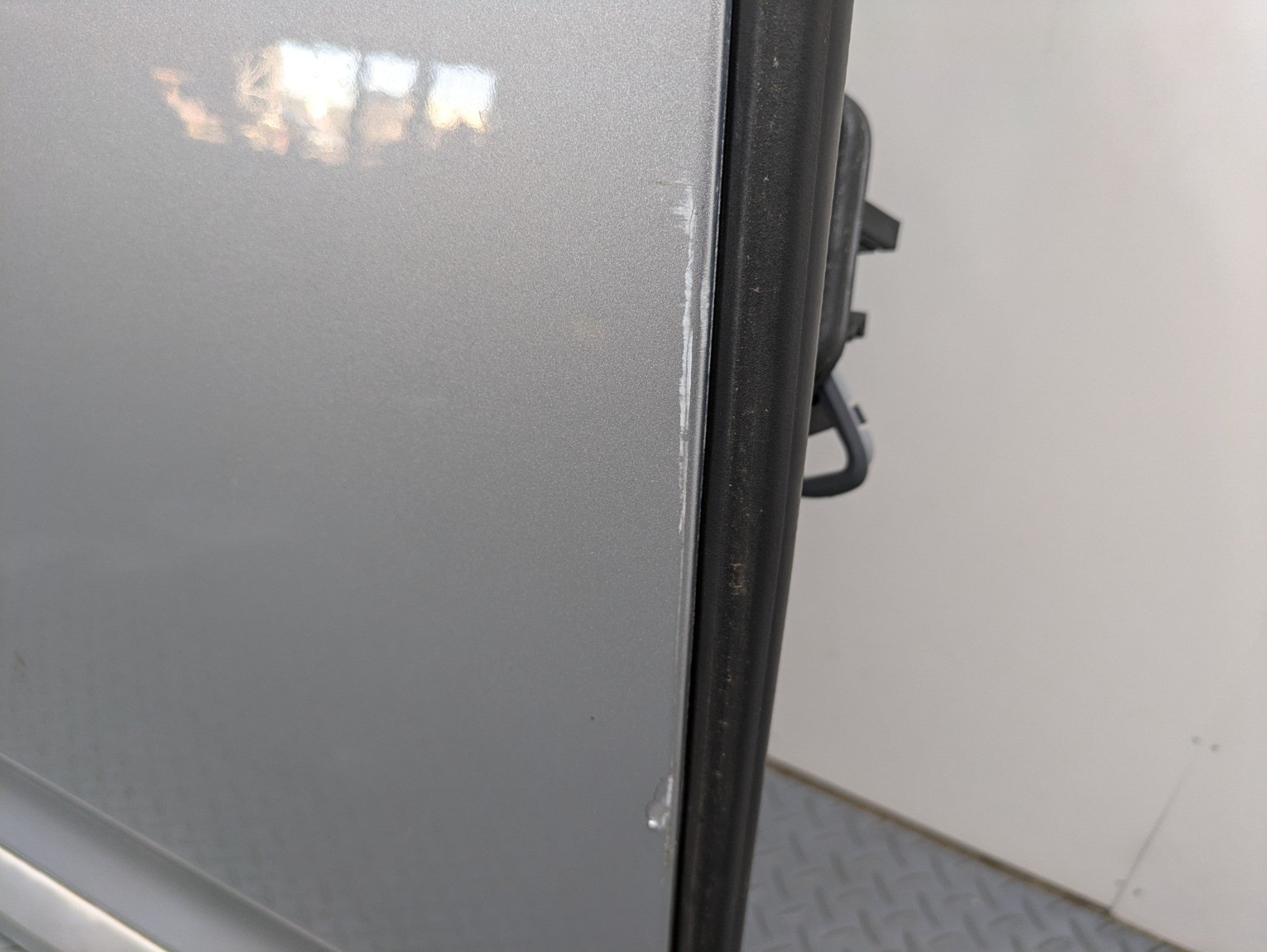 08 - 10 OEM PORSCHE CAYENNE FRONT RIGHT PASSENGER SIDE DOOR SHELL PANEL ASSEMBLY