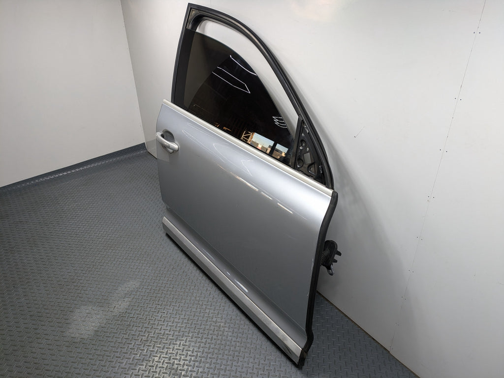 08 - 10 OEM PORSCHE CAYENNE FRONT RIGHT PASSENGER SIDE DOOR SHELL PANEL ASSEMBLY