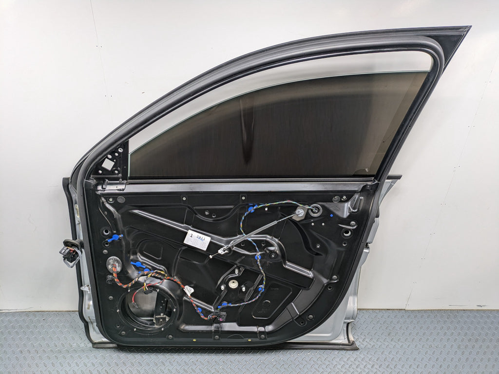 08 - 10 OEM PORSCHE CAYENNE FRONT RIGHT PASSENGER SIDE DOOR SHELL PANEL ASSEMBLY