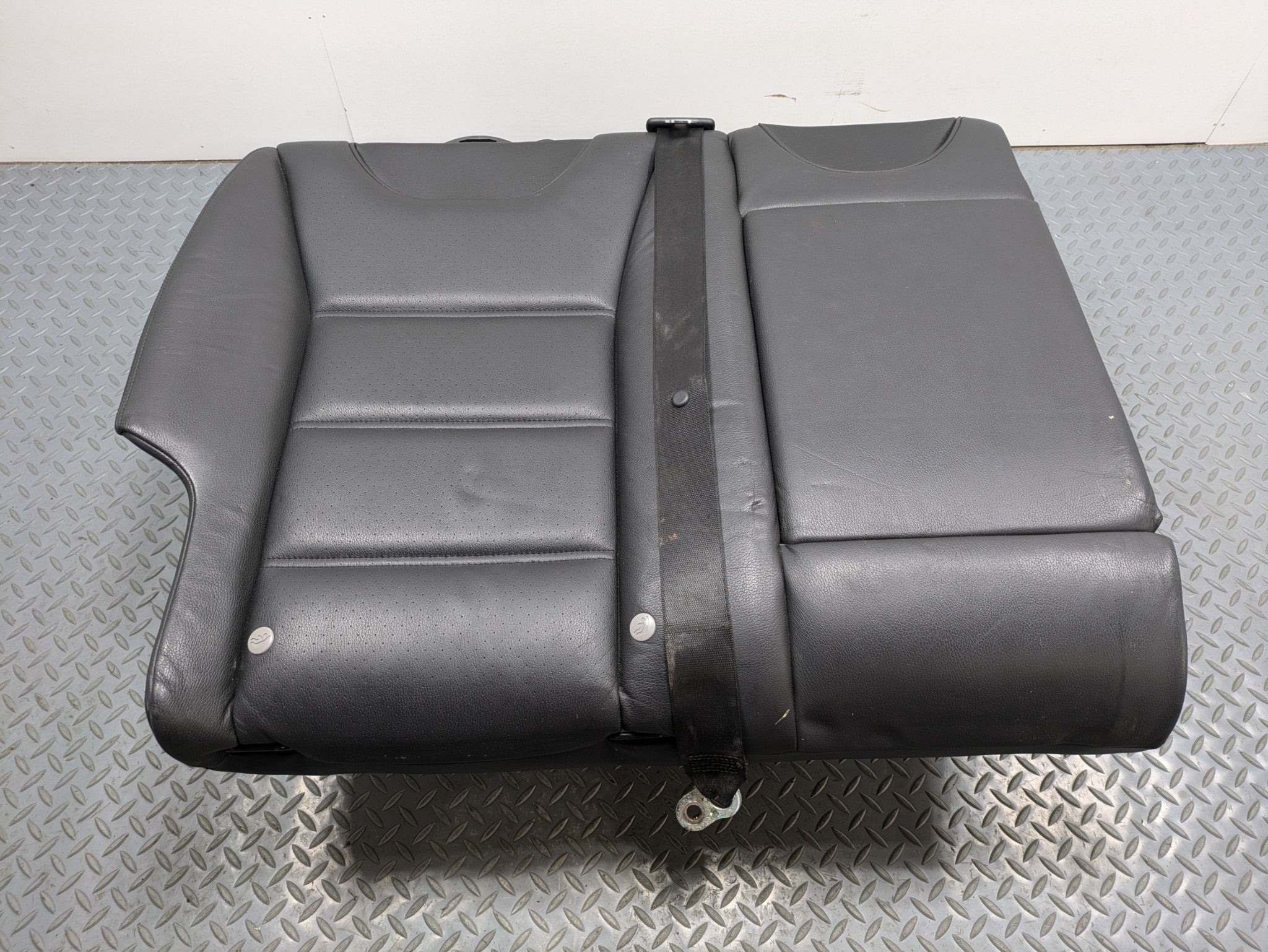 2008 - 2010 OEM PORSCHE CAYENNE REAR RIGHT PASSENGER SIDE UPPER SEAT CUSHION