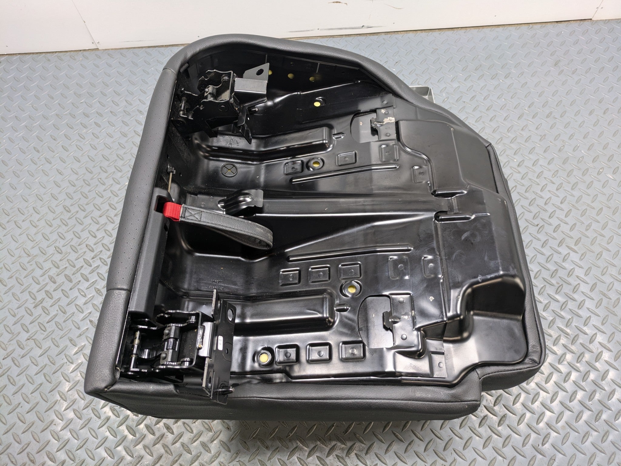 2008 - 2010 OEM PORSCHE CAYENNE REAR LEFT DRIVER SIDE LOWER BACK SEAT