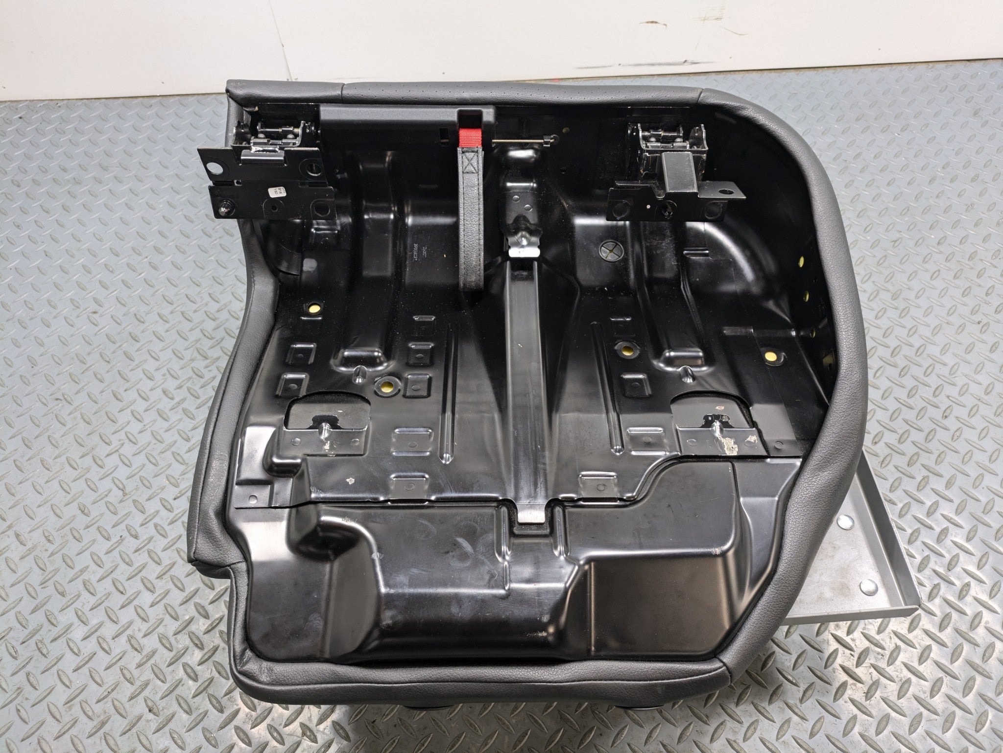2008 - 2010 OEM PORSCHE CAYENNE REAR LEFT DRIVER SIDE LOWER BACK SEAT