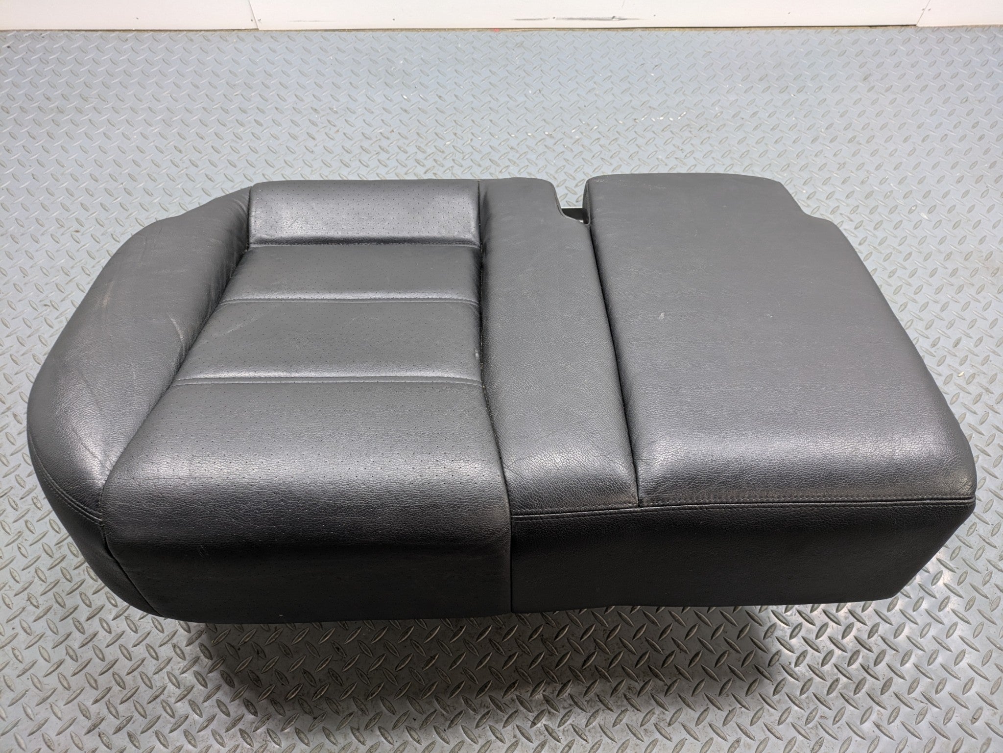 2008 - 2010 OEM PORSCHE CAYENNE REAR RIGHT PASSENGER SIDE LOWER BACK SEAT