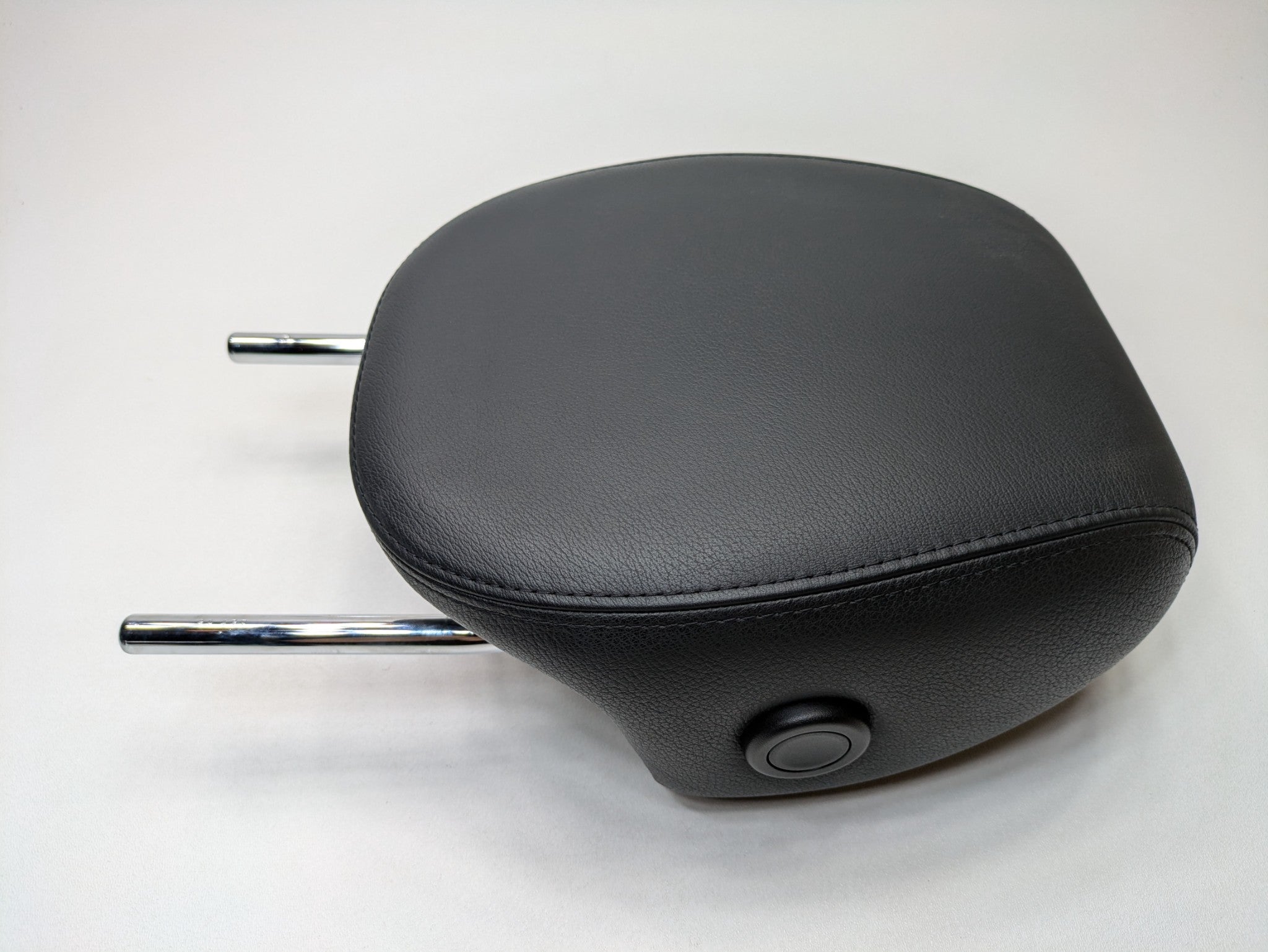 2008 - 2010 OEM PORSCHE CAYENNE FRONT LEFT DRIVER SIDE SEAT HEADREST BLACK