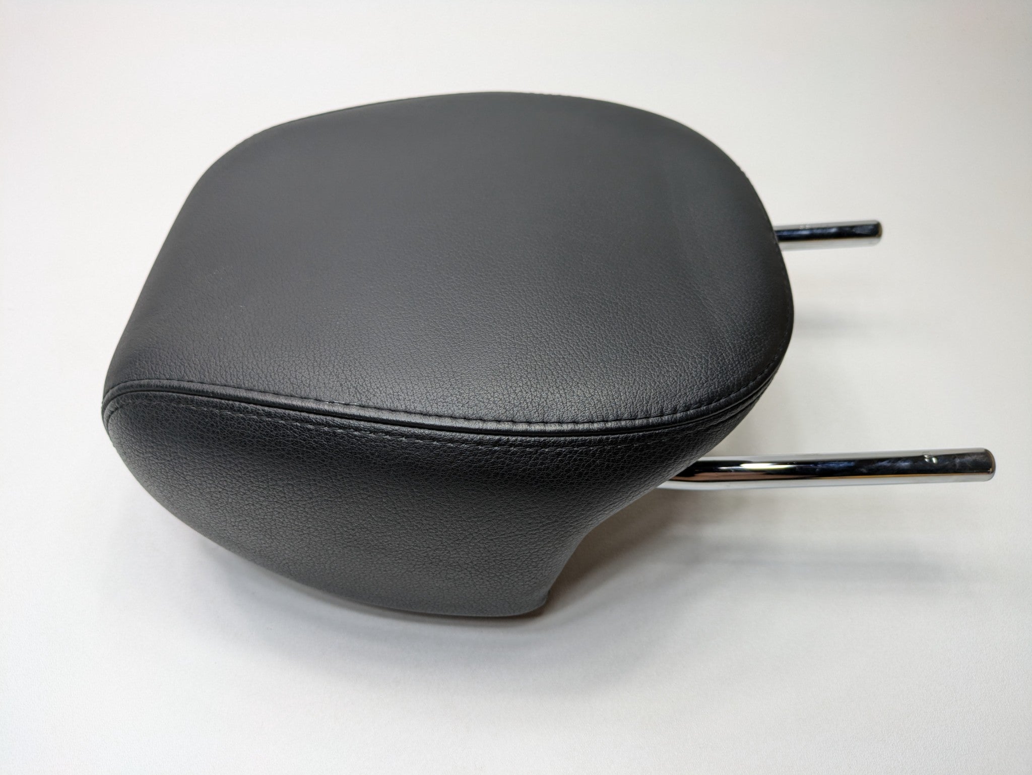 2008 - 2010 OEM PORSCHE CAYENNE FRONT LEFT DRIVER SIDE SEAT HEADREST BLACK