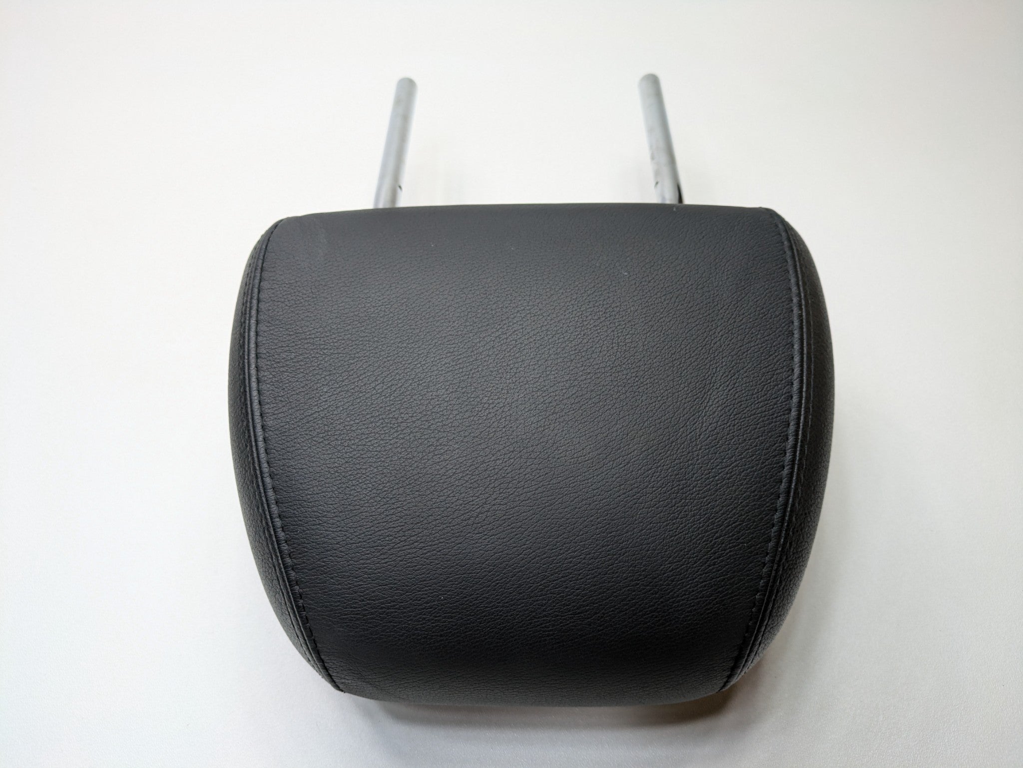 2008 - 2010 OEM PORSCHE CAYENNE FRONT LEFT DRIVER SIDE SEAT HEADREST BLACK