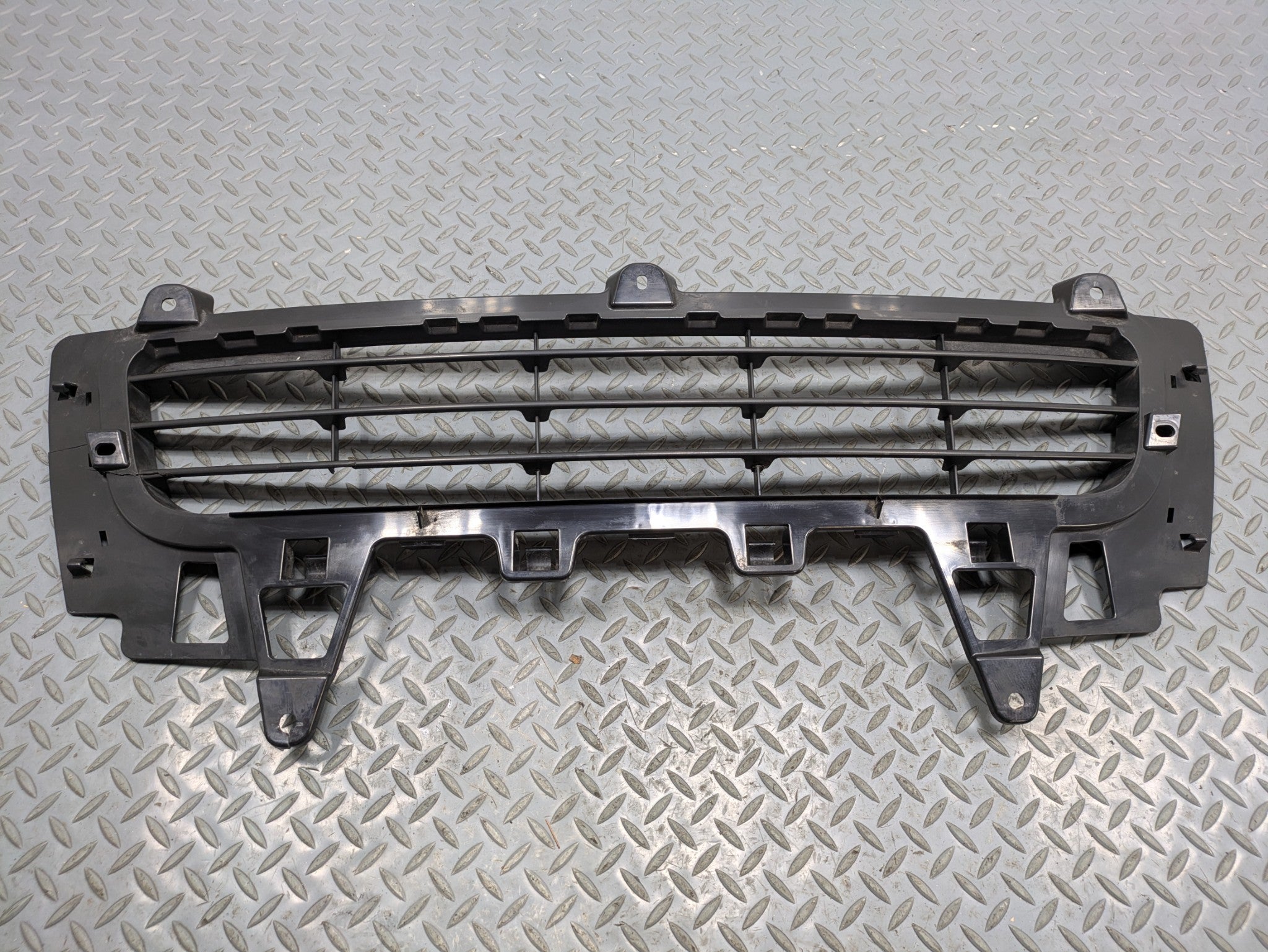 2008 - 2010 OEM PORSCHE CAYENNE FRONT CENTER BUMPER GRILLE PANEL