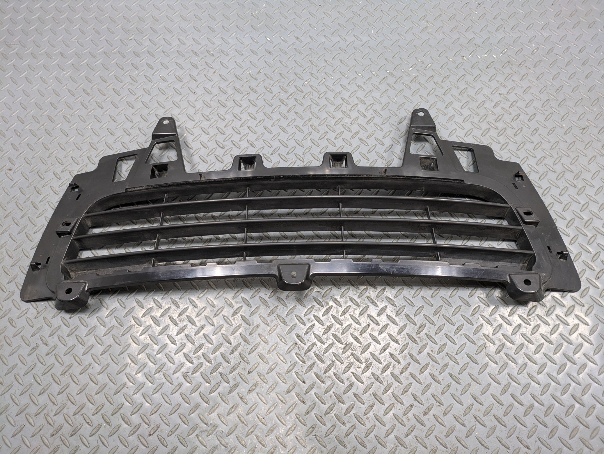 2008 - 2010 OEM PORSCHE CAYENNE FRONT CENTER BUMPER GRILLE PANEL