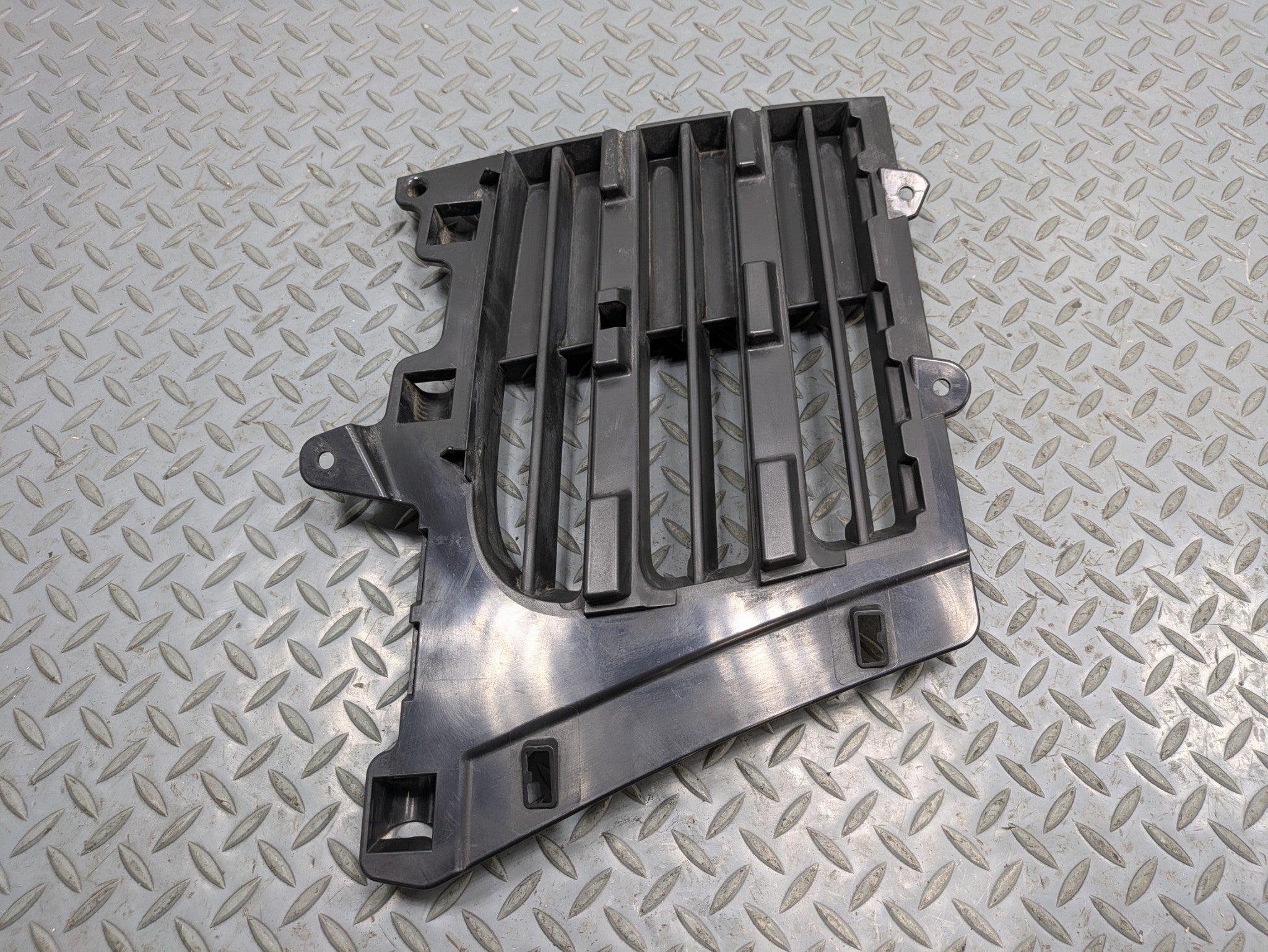 2008 - 2010 OEM PORSCHE CAYENNE FRONT RIGHT PASSENGER SIDE BUMPER GRILLE