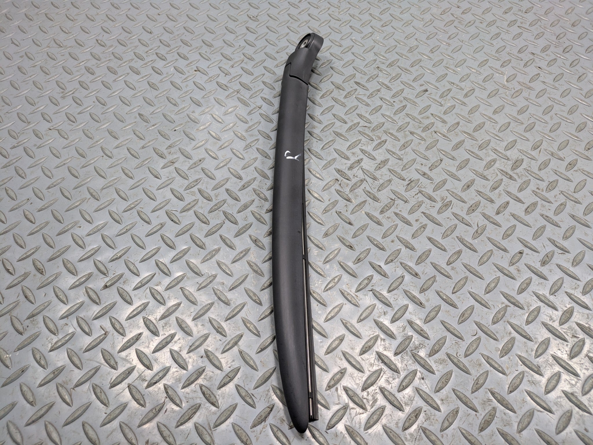 2008 - 2010 OEM PORSCHE CAYENNE REAR SIDE WINDSHIELD WASHER WIPER ARM