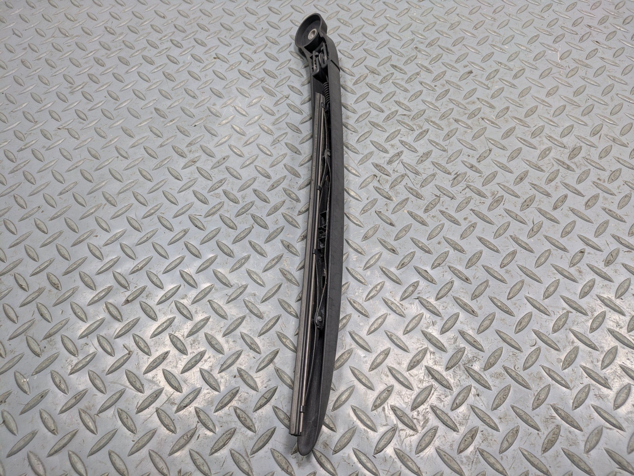 2008 - 2010 OEM PORSCHE CAYENNE REAR SIDE WINDSHIELD WASHER WIPER ARM