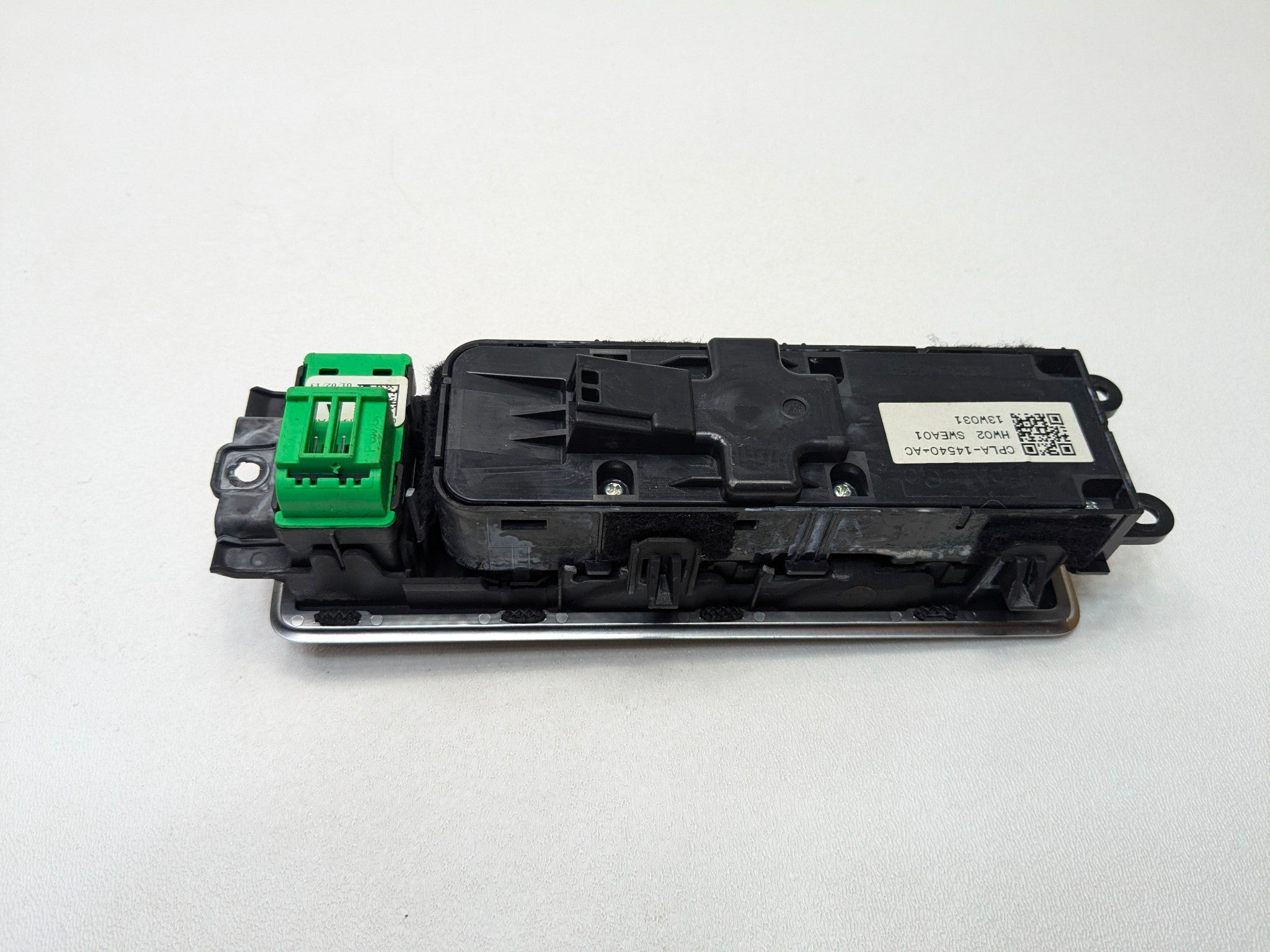 2013 - 2017 OEM LAND ROVER RANGE ROVER FRONT LEFT SIDE DOOR SWITCH ASSEMBLY