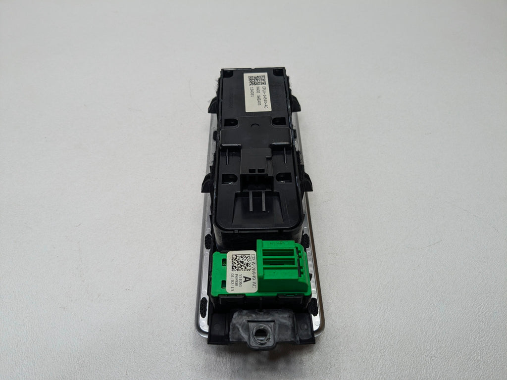 2013 - 2017 OEM LAND ROVER RANGE ROVER FRONT LEFT SIDE DOOR SWITCH ASSEMBLY