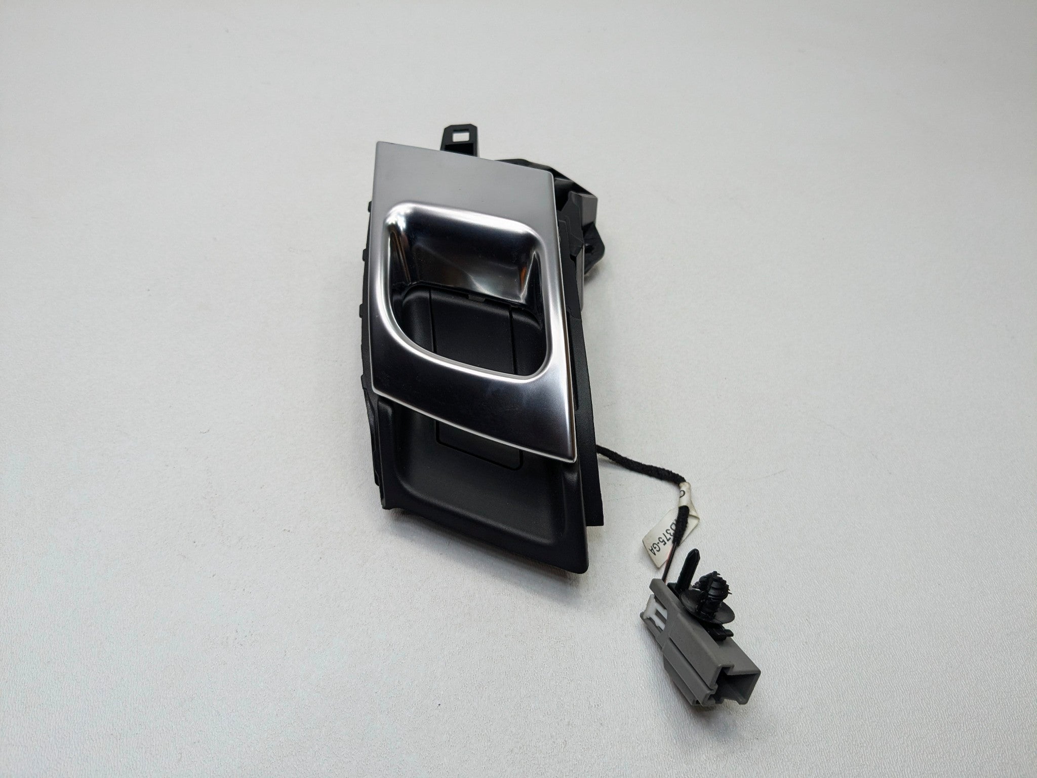 2013 - 2017 OEM LAND ROVER RANGE ROVER REAR RIGHT SIDE INTERIOR DOOR HANDLE