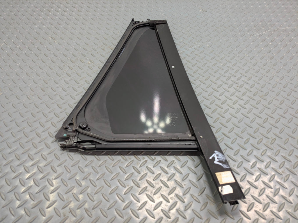2013 -2017 OEM LAND ROVER RANGE ROVER REAR LEFT DRIVER SIDE VENT WINDOW GLASS