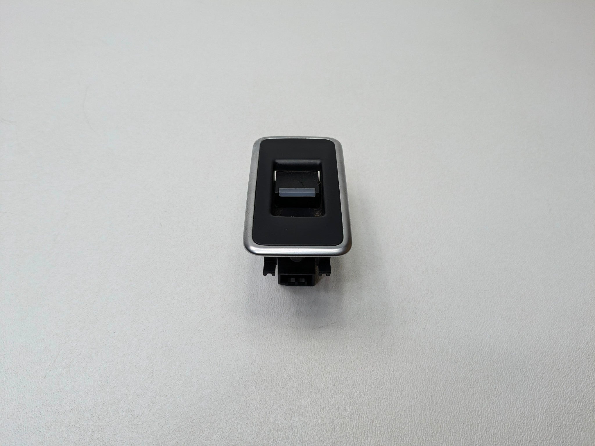 13 - 17 OEM LAND ROVER RANGE ROVER REAR RIGHT SIDE DOOR WINDOW CONTROL SWITCH